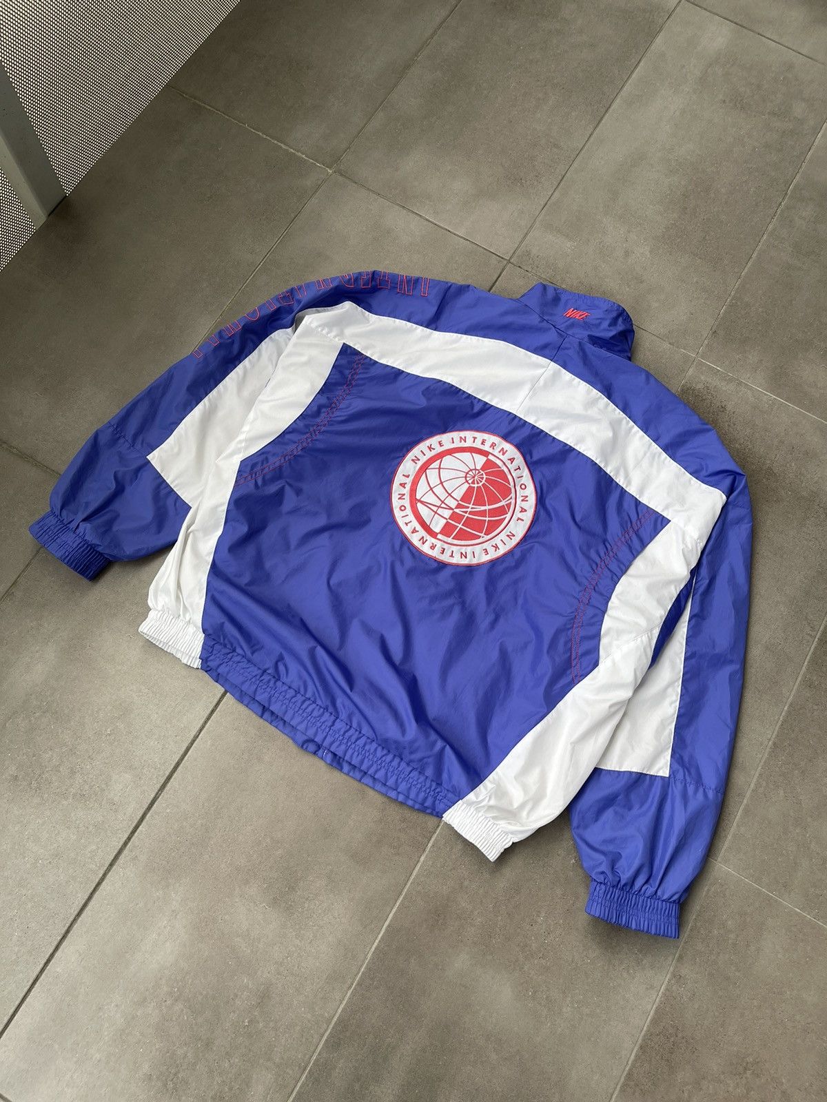 Nike 90S Nike International 3 Tone Technical Track Light Jacket Size US L / EU 52-54 / 3 - 13 Thumbnail