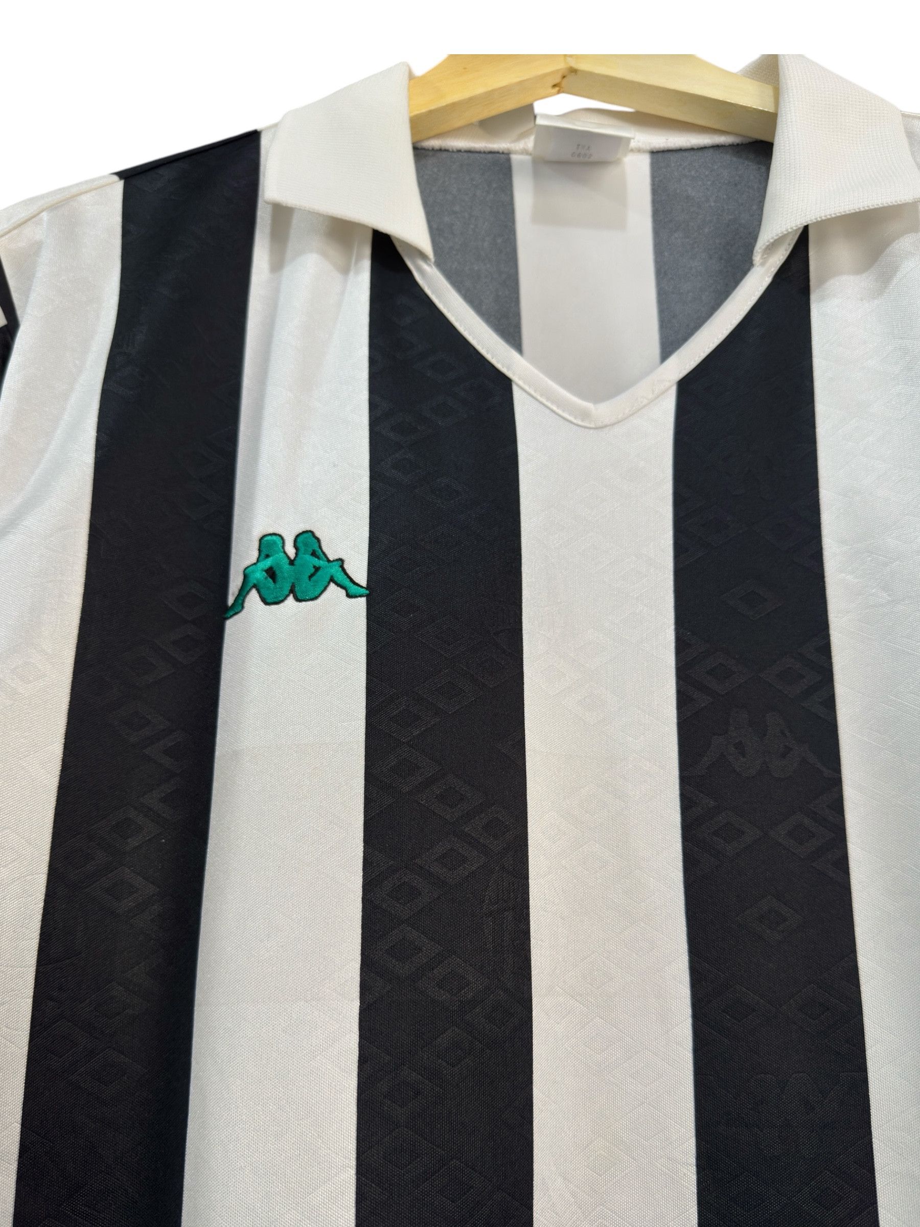 Kappa × Vintage vintage jersey juventus 1991/1992 Kappe Hologram juve Size US L / EU 52-54 / 3 - 2 Thumbnail