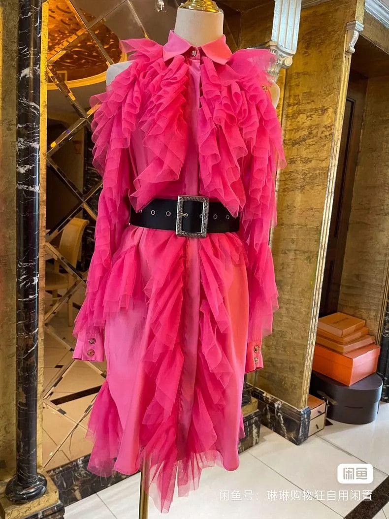 Versace Versace Barbie pink three-dimensional lotus leaf dress Size M / US 6-8 / IT 42-44 - 1 Thumbnail