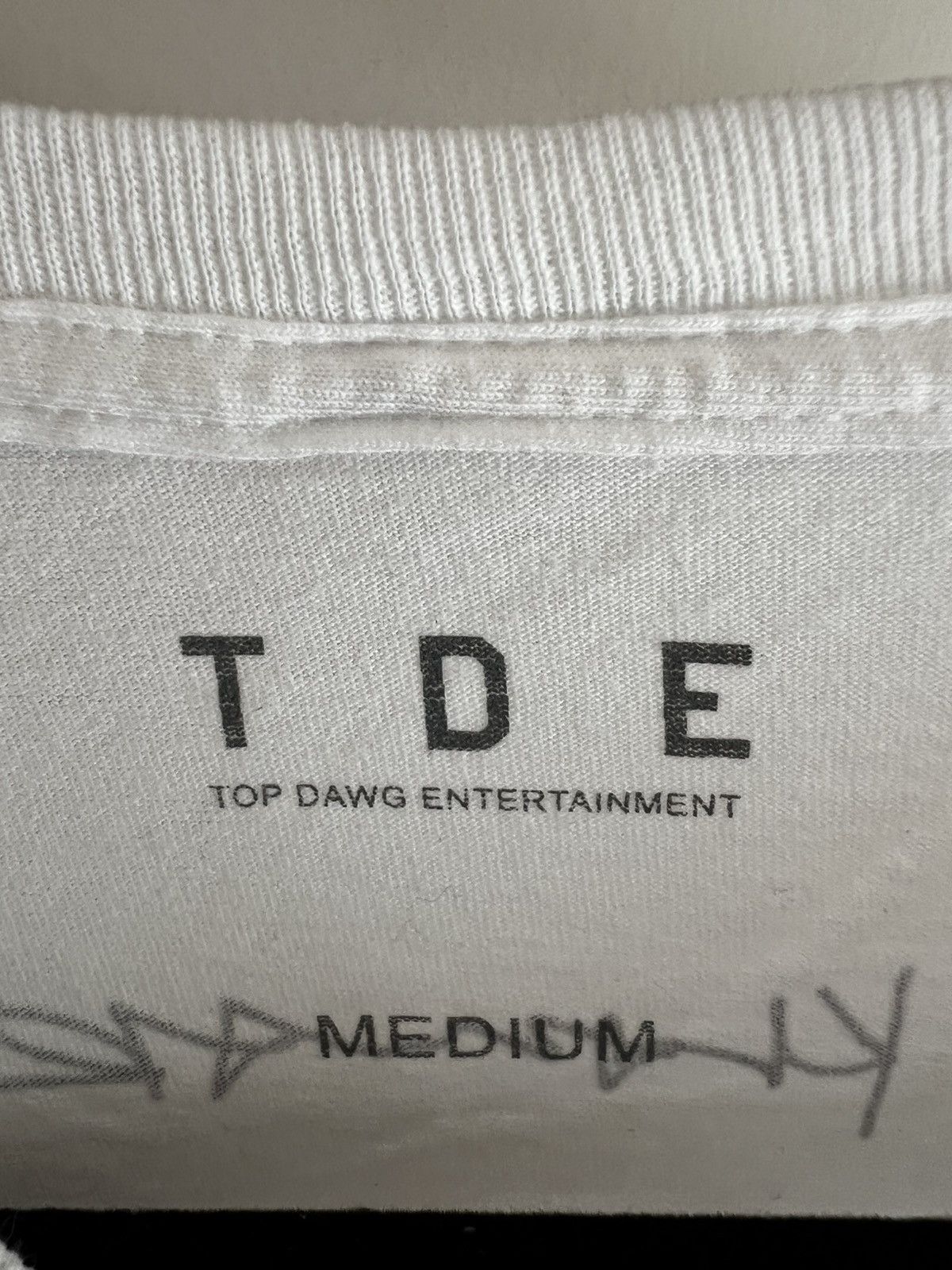 Kendrick Lamar × Top Dawg Entertainment RARE Top Dawg Entertainment Fan Appreciation Shirt(832/1000) Size US M / EU 48-50 / 2 - 3 Thumbnail