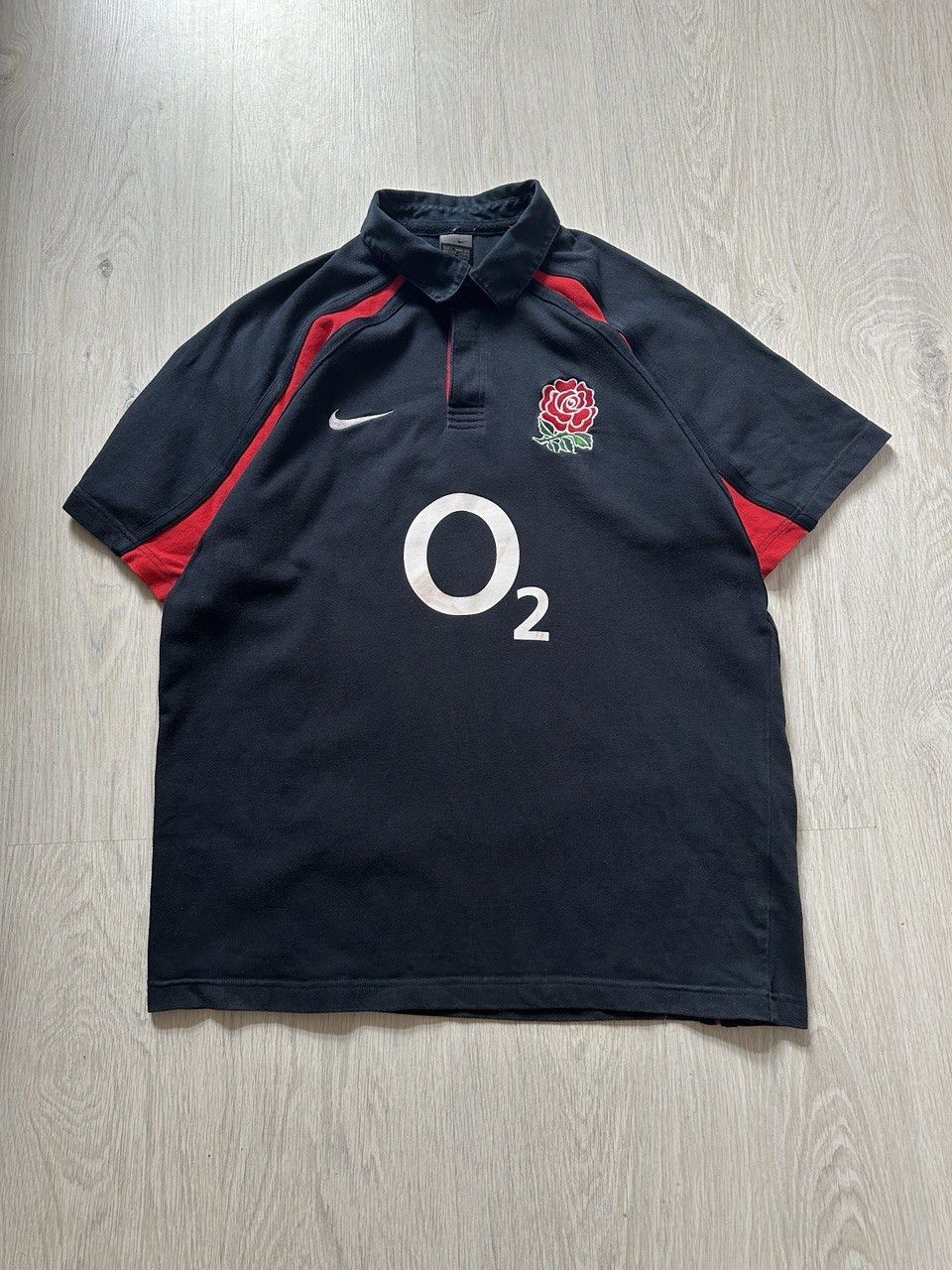 Nike VINTAGE NIKE ENGLAND RUGBY O2 SILVER TAB POLO JERSEY T SHIRT Size US L / EU 52-54 / 3 - 1 Thumbnail