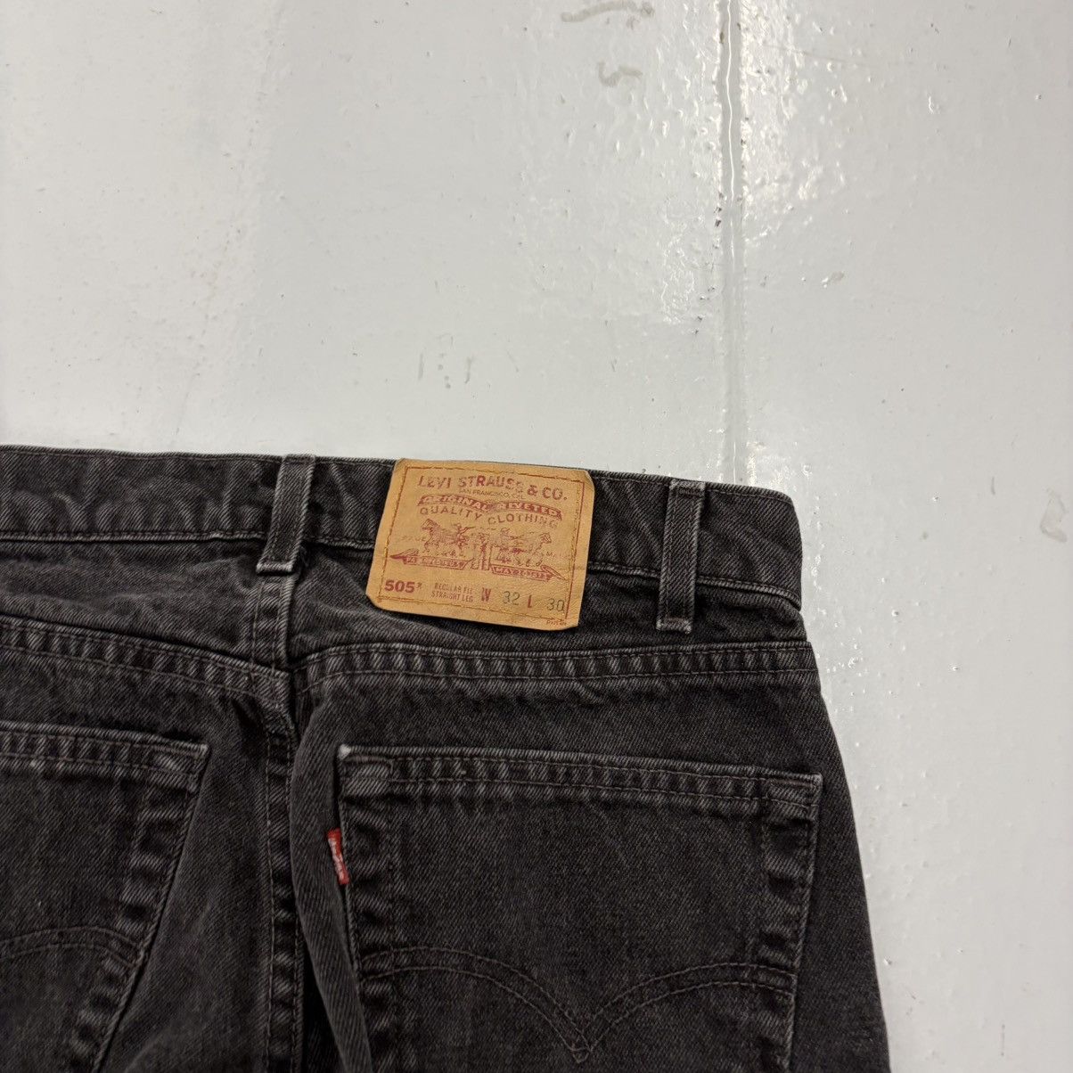Levi's Vintage 90s Levi's 505 Black Regular Fit Jeans 30x30 Size US 30 / EU 46 - 3 Thumbnail