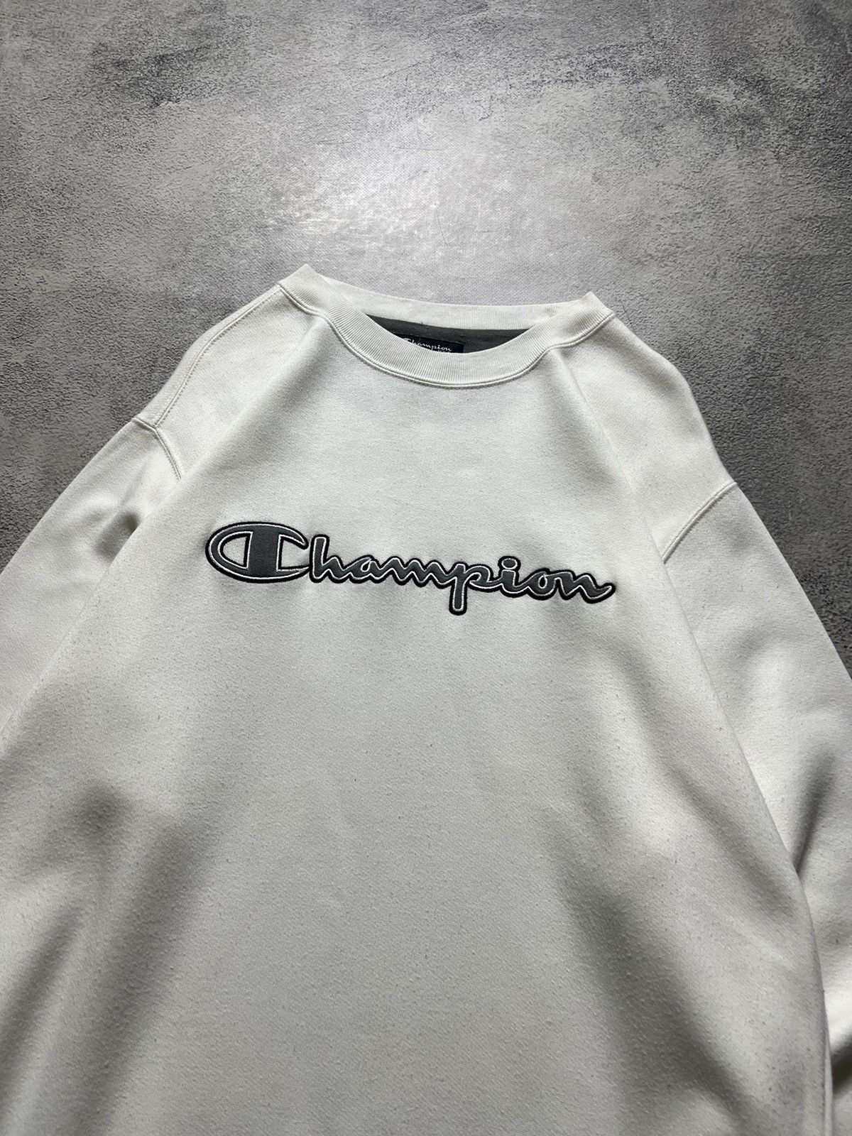 Champion × Vintage Vintage Y2k Champion 🤍 Spell Out Big Logo Sweatshirt 90’s Size US M / EU 48-50 / 2 - 6 Thumbnail