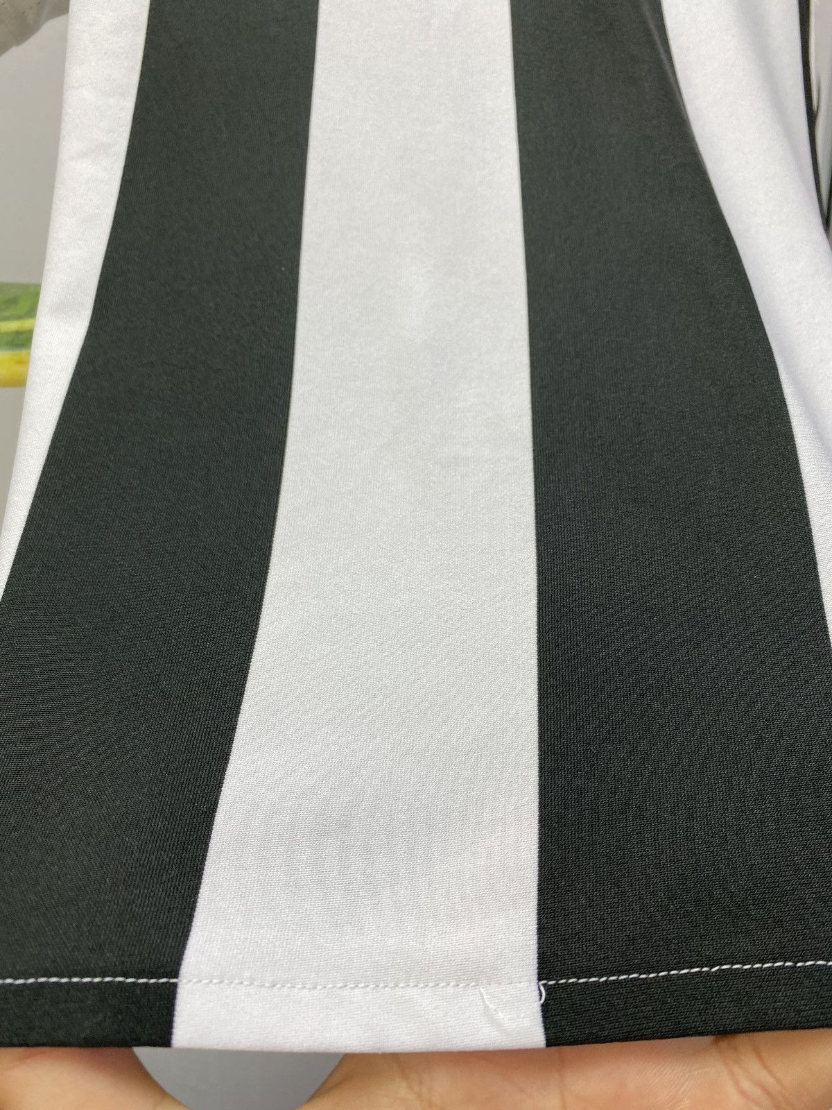 Adidas JUVENTUS ADIDAS 2017/2018 FOOTBALL HOME JERSEY AND SHORTS Size US S / EU 44-46 / 1 - 6 Thumbnail