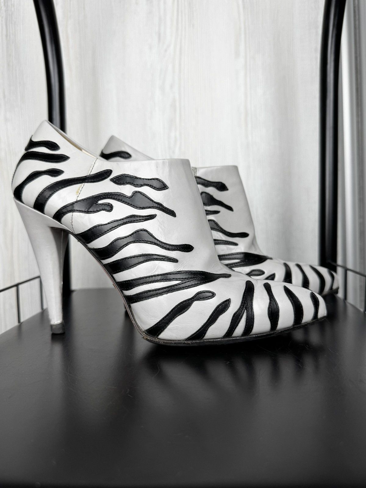Prada Prada Grey Black Leather Tiger Stripe Ankle Boots size 36.5 Size US 6.5 / IT 36.5 - 3 Thumbnail