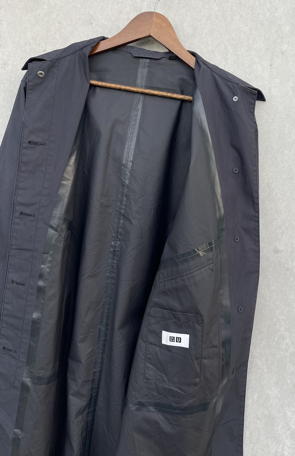 Lemaire × Uniqlo UNIQLO U LEMAIRE OVERSIZED WATERPROOF HOODED COAT Size US M / EU 48-50 / 2 - 6 Thumbnail