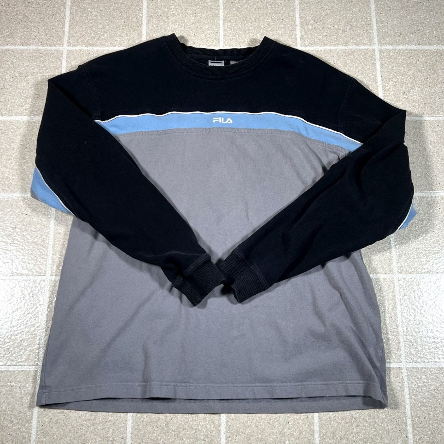 Fila VINTAGE Fila Sweatshirt Crew Neck Striped Embroidered Logo 90s Gray Size L Mens Size US L / EU 52-54 / 3 - 2 Thumbnail