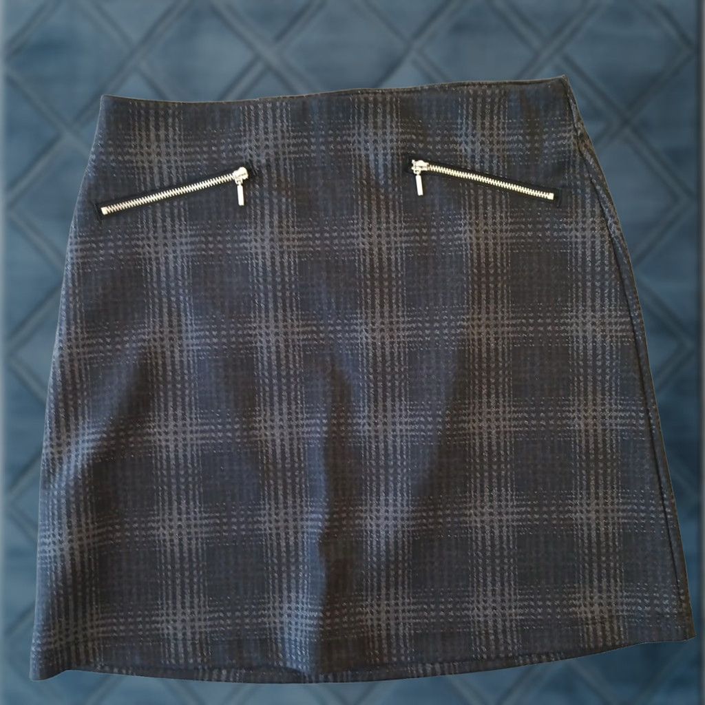 Vintage Maurices Skirt Short S Black Gray Plaid Pull On Stretch Zipper Accent Womens Midi? No, Short Size 28" / US 6 / IT 42 - 1 Thumbnail