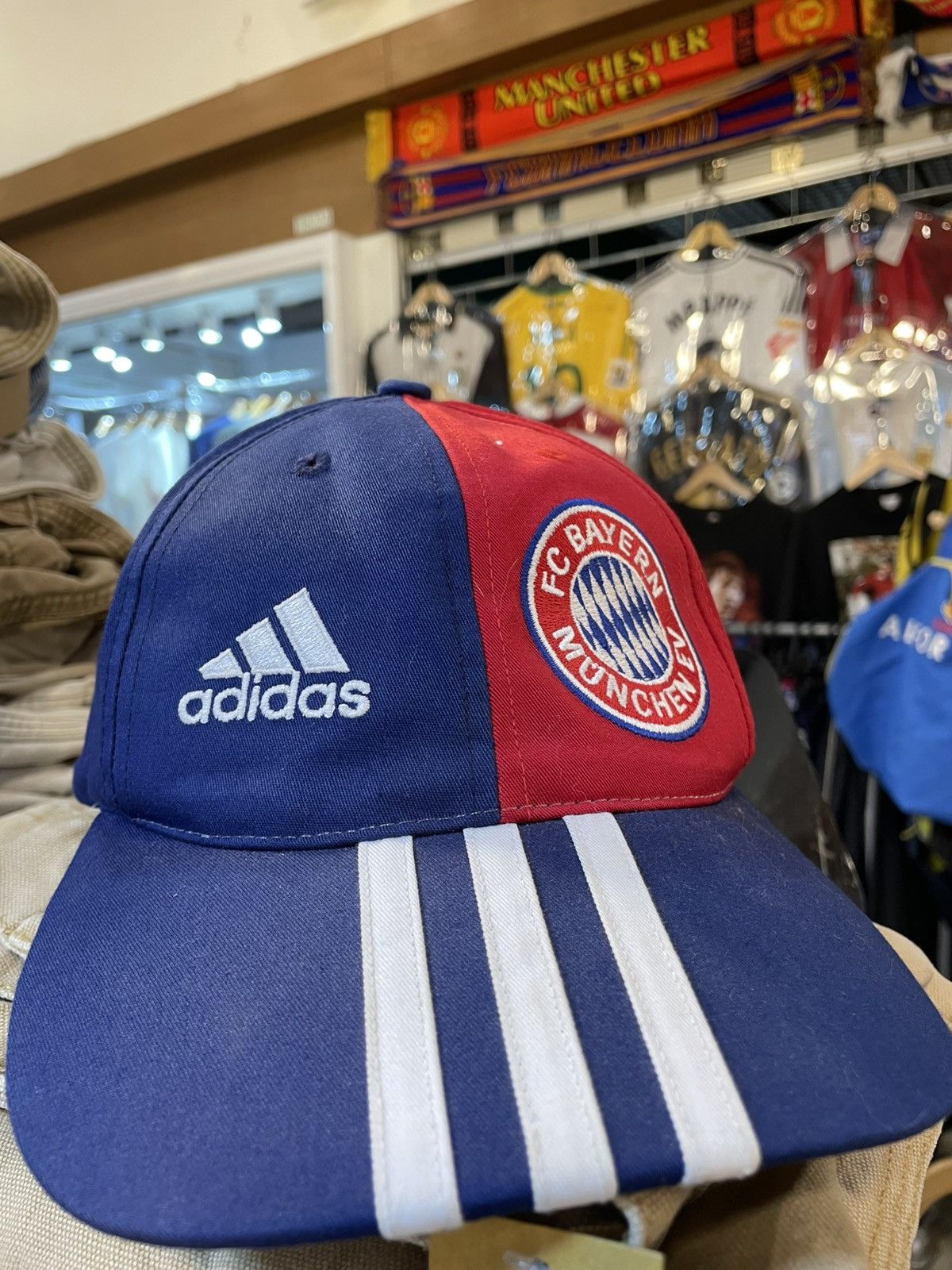 Adidas Y2K Bayern Munchen Size ONE SIZE - 5 Thumbnail