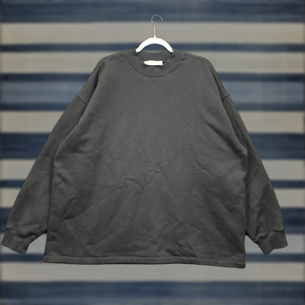 Essentials Essentials Sweatshirt Mens Large Classic Spellout High Neck Crewneck Pullover Logo Embroidered Black Fleece All Seasons Size US L / EU 52-54 / 3 - 1 Thumbnail