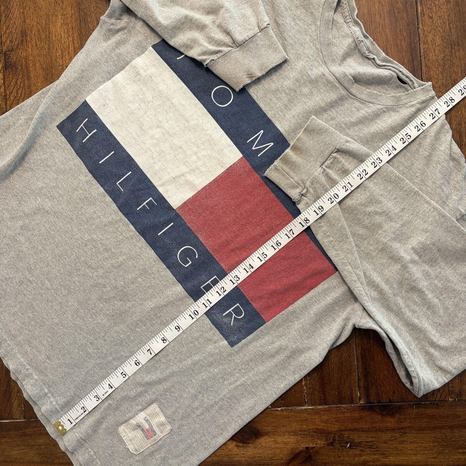 Tommy Hilfiger Tommy Hilfiger Shirt Mens Large Gray Big Flag Logo T-Shirt Size US L / EU 52-54 / 3 - 9 Thumbnail
