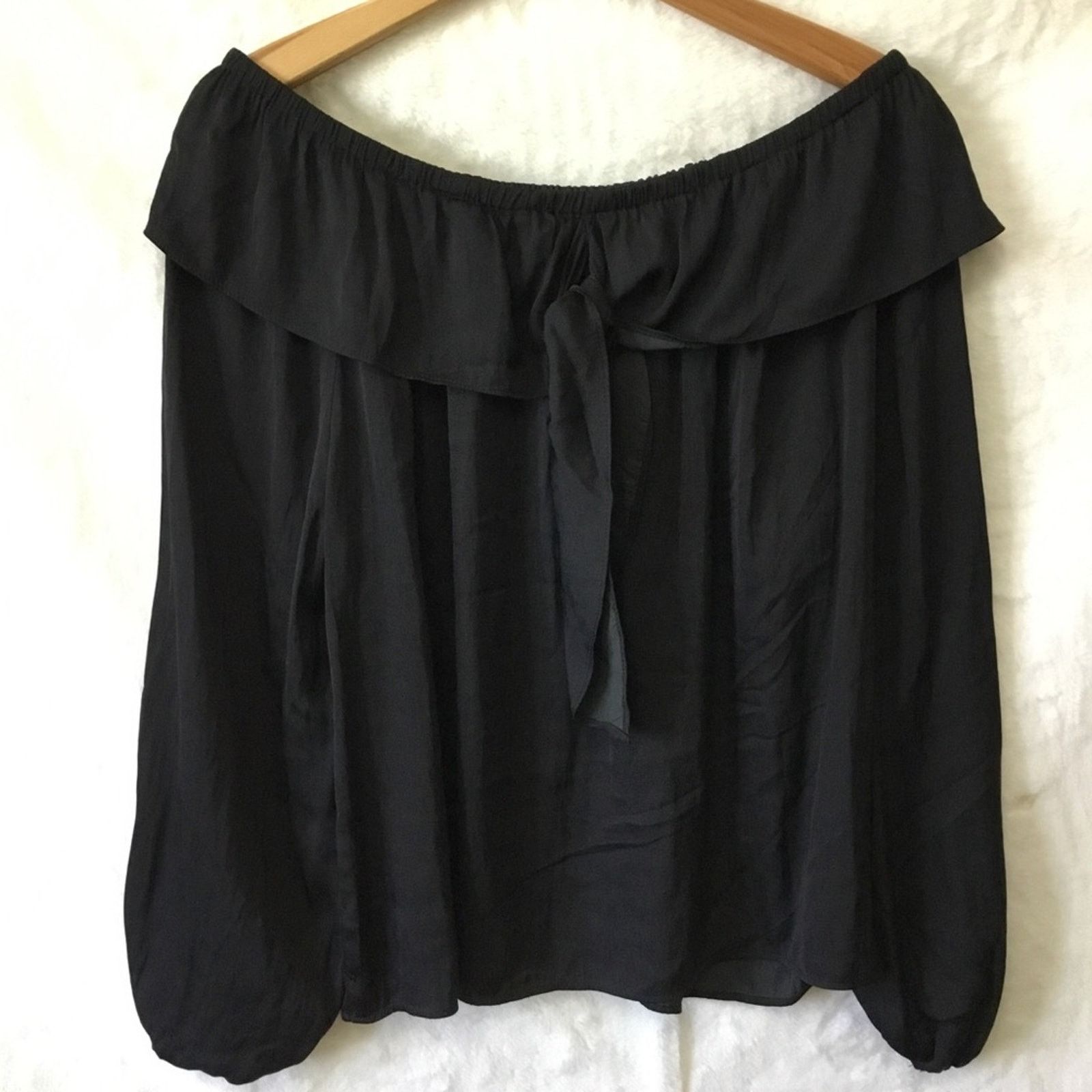 Other Archives Black Ruffled Off-The-Shoulder Top Size M / US 6-8 / IT 42-44 - 6 Thumbnail