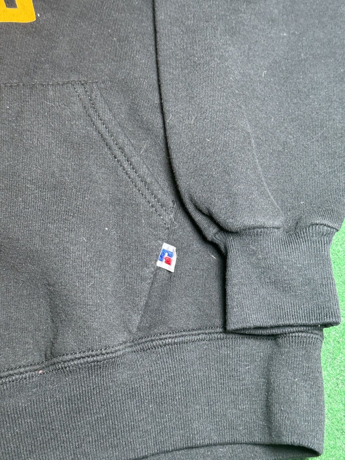Russell Athletic × Vintage Vintage 90s Russell Atheltic Iroquois Baseball Sweatshirt Size US L / EU 52-54 / 3 - 3 Thumbnail