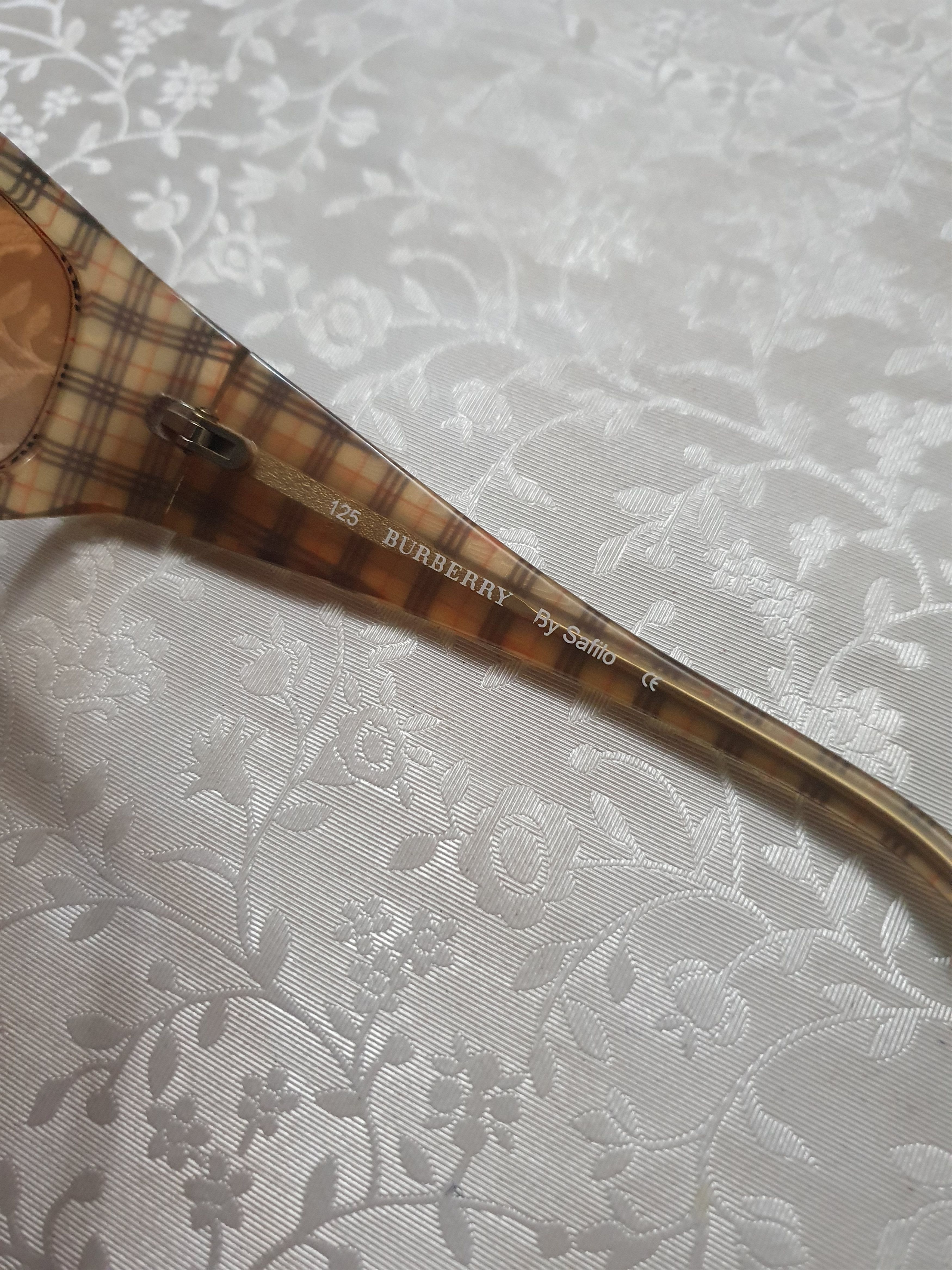 00's Burberry Vintage Y2k Nova-Check Retro-Punk Sunglasses