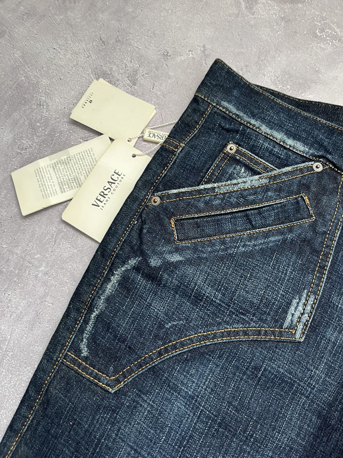 Versace Jeans Couture VINTAGE VERSACE JEANS COUTURE BAGGY PANTALONE VEST. DENIM Size US 30 / EU 46 - 7 Thumbnail