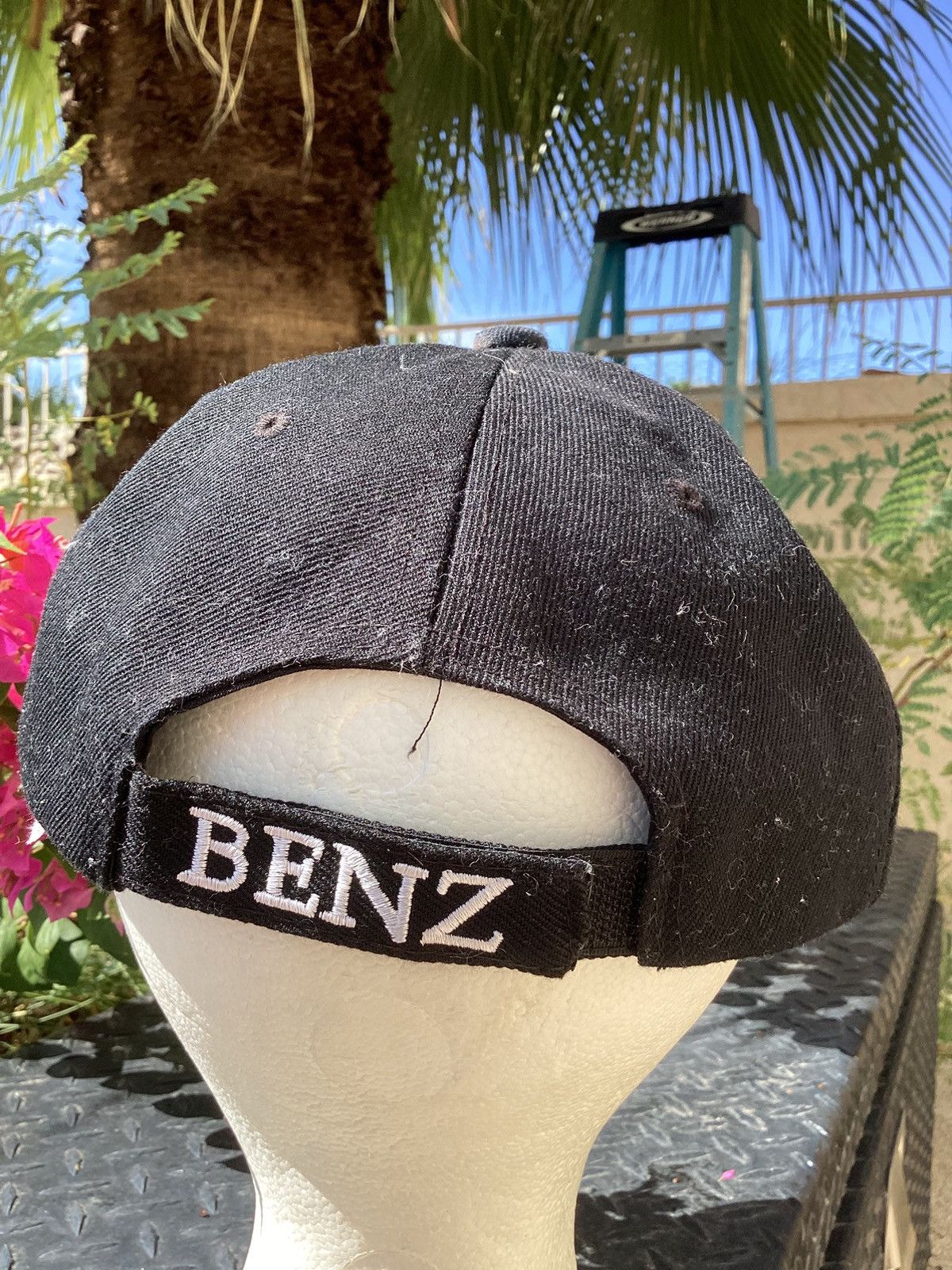 Mercedes-Benz Vintage 90s black Mercedes-Benz adjustable strap back hat Size ONE SIZE - 4 Thumbnail