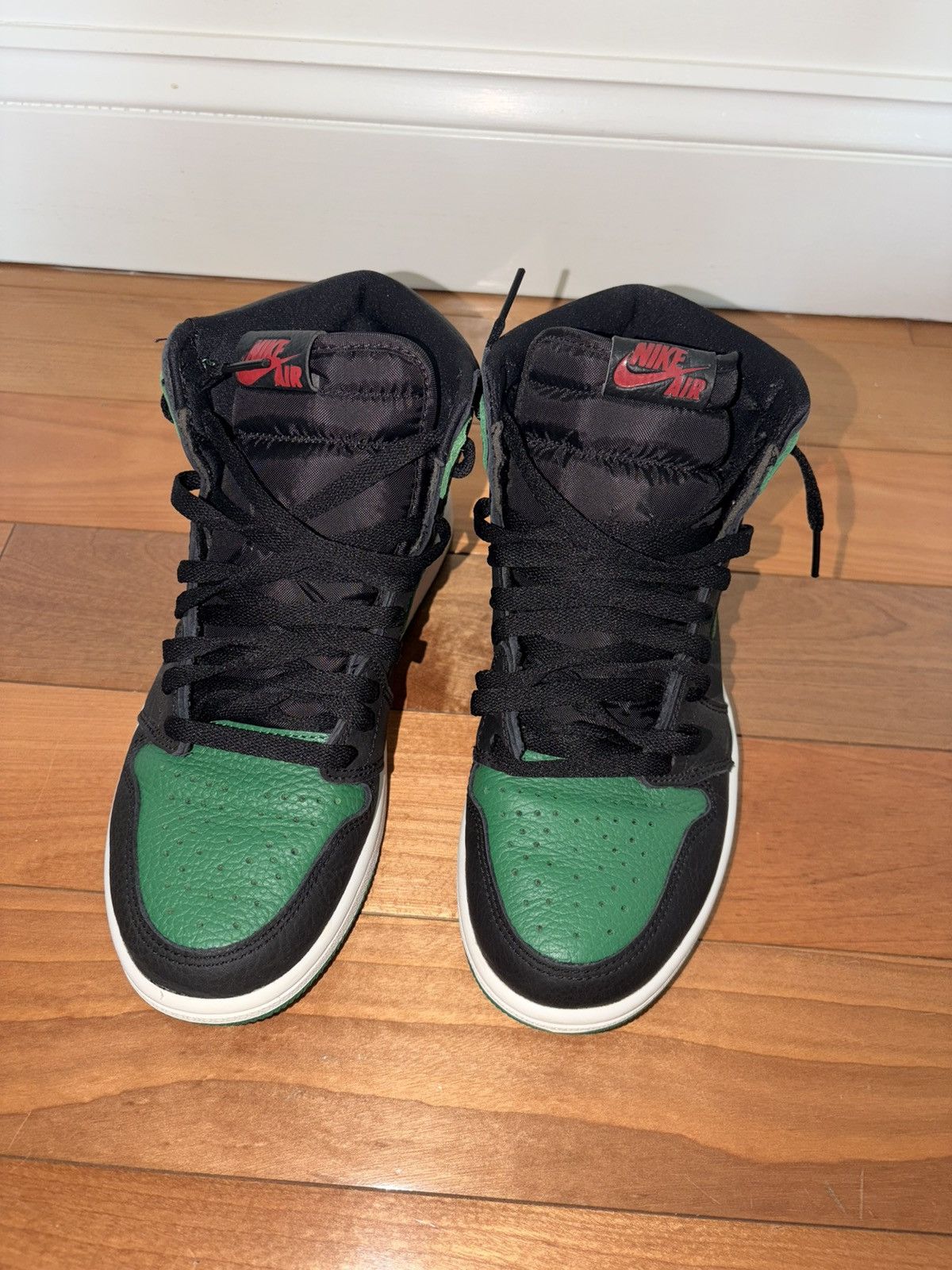 Jordan Brand Air Jordan 1 Retro High Pine Green Size US 8 / EU 41 - 3 Thumbnail