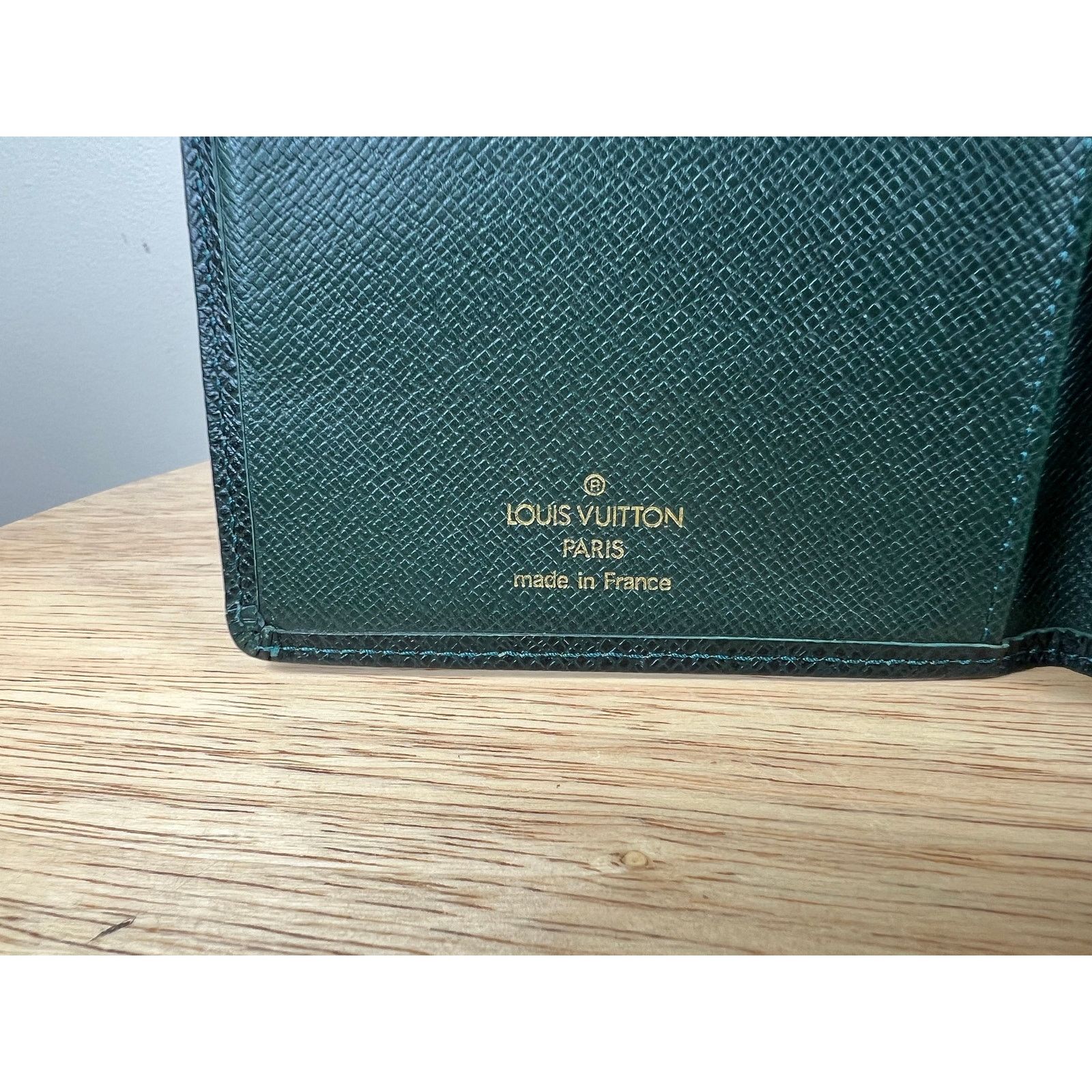 Louis Vuitton Authentic Louis Vuitton Check-book Wallet Epi Taiga Size ONE SIZE - 6 Thumbnail