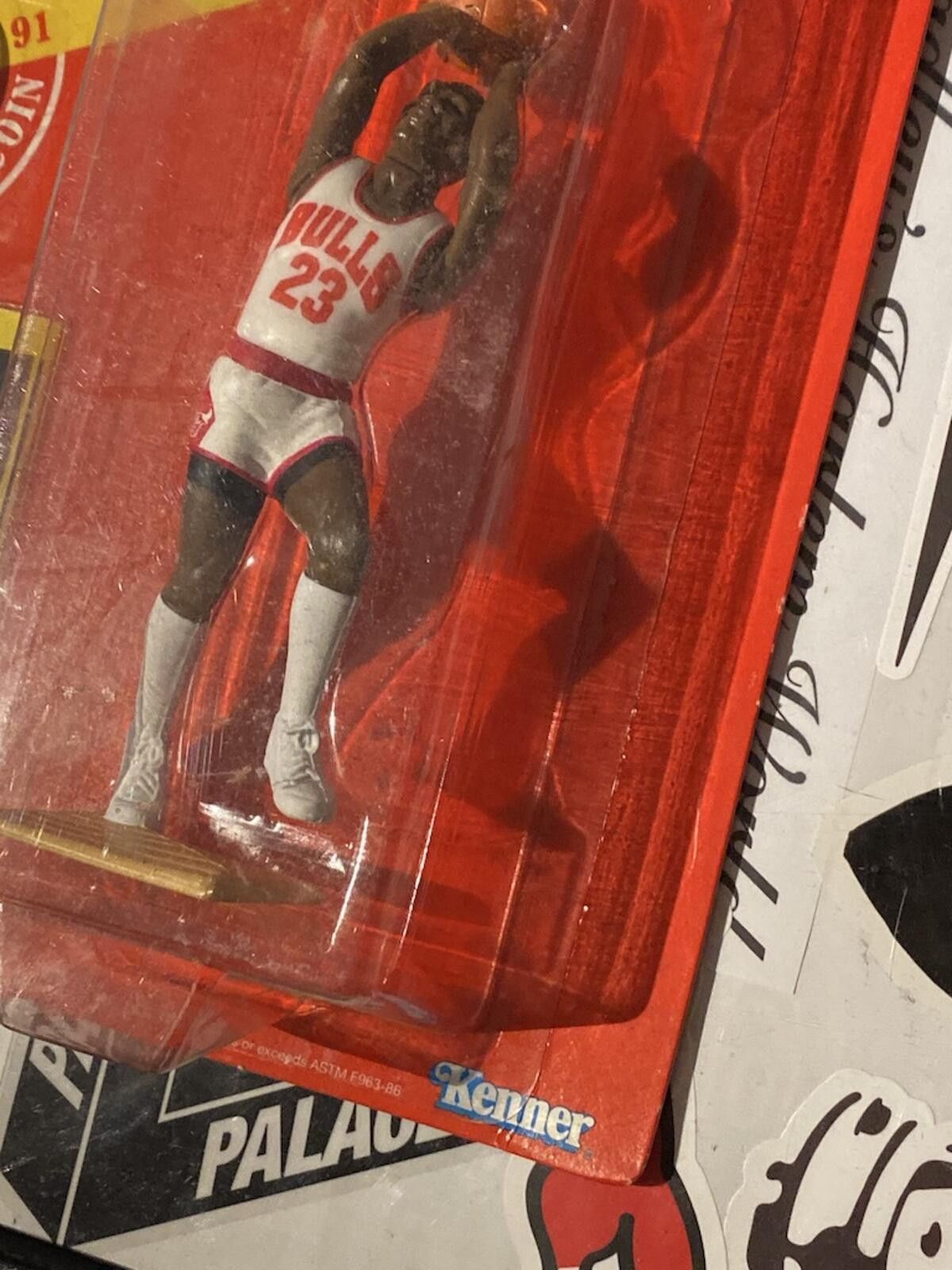 Other 1991 Starting Lineup Michael Jordan Chicago Bulls Card Coin Size ONE SIZE - 9 Thumbnail