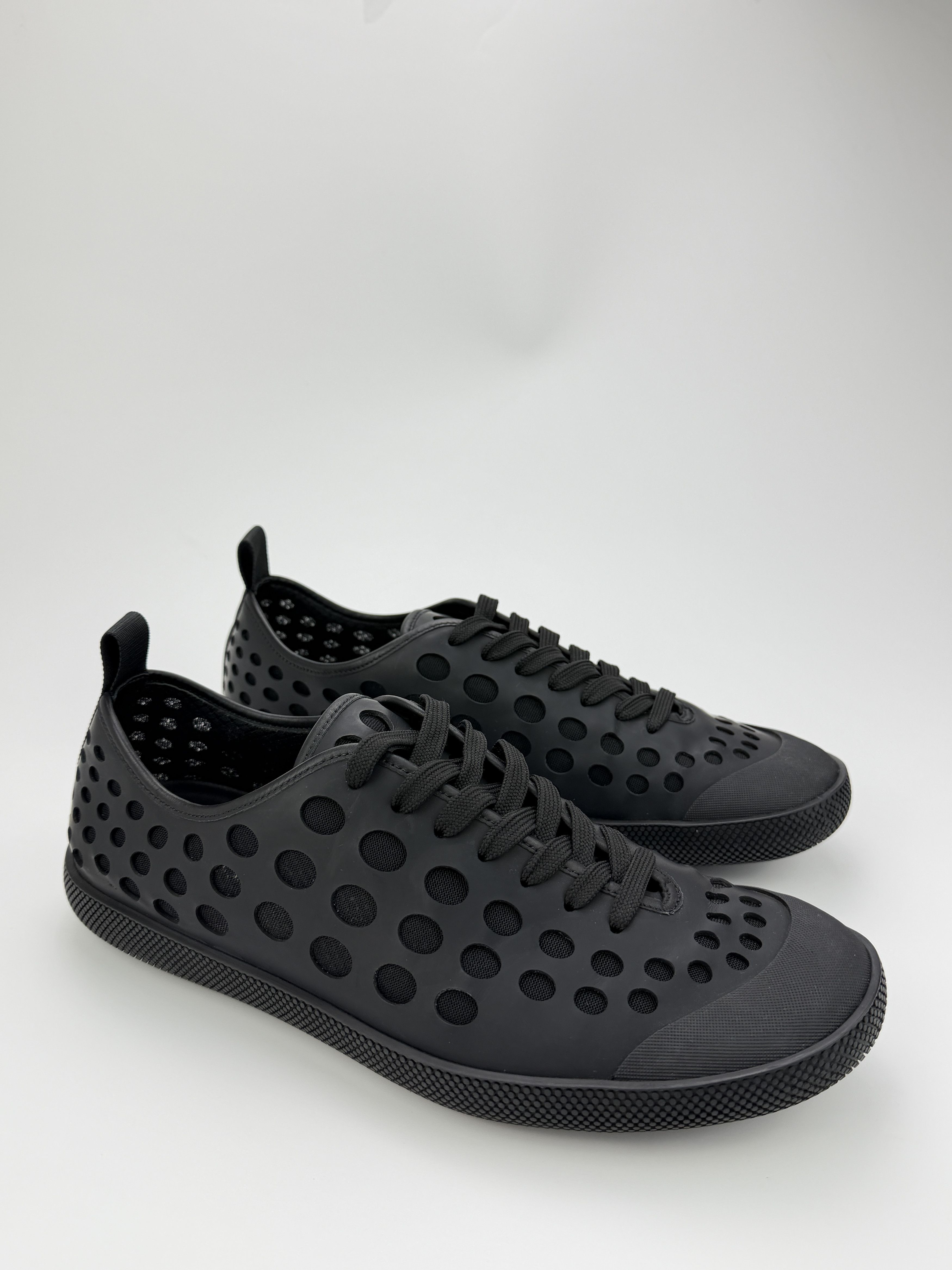 Prada Rare Prada Rubberized Leather Beach Sneakers Avant Garde Size US 10 / EU 43 - 5 Thumbnail