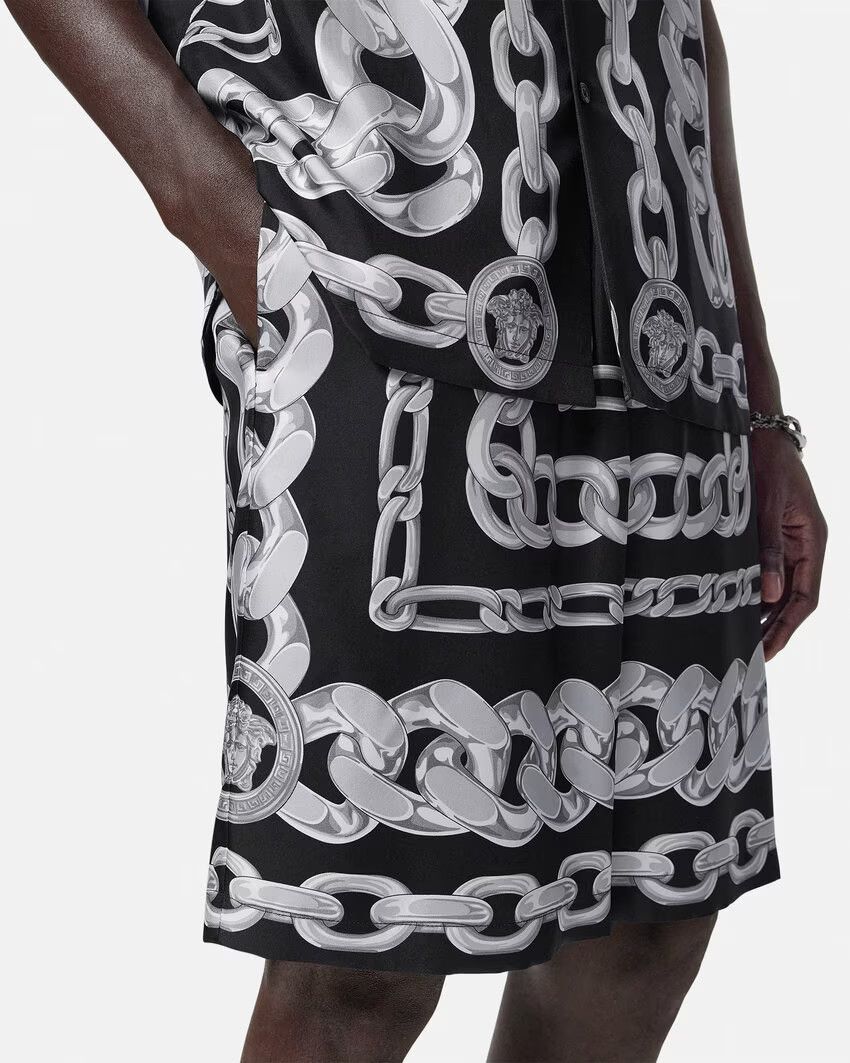 Versace o1s22i1n0125 Bermuda Short in Black Silver Size US 36 / EU 52 - 3 Thumbnail