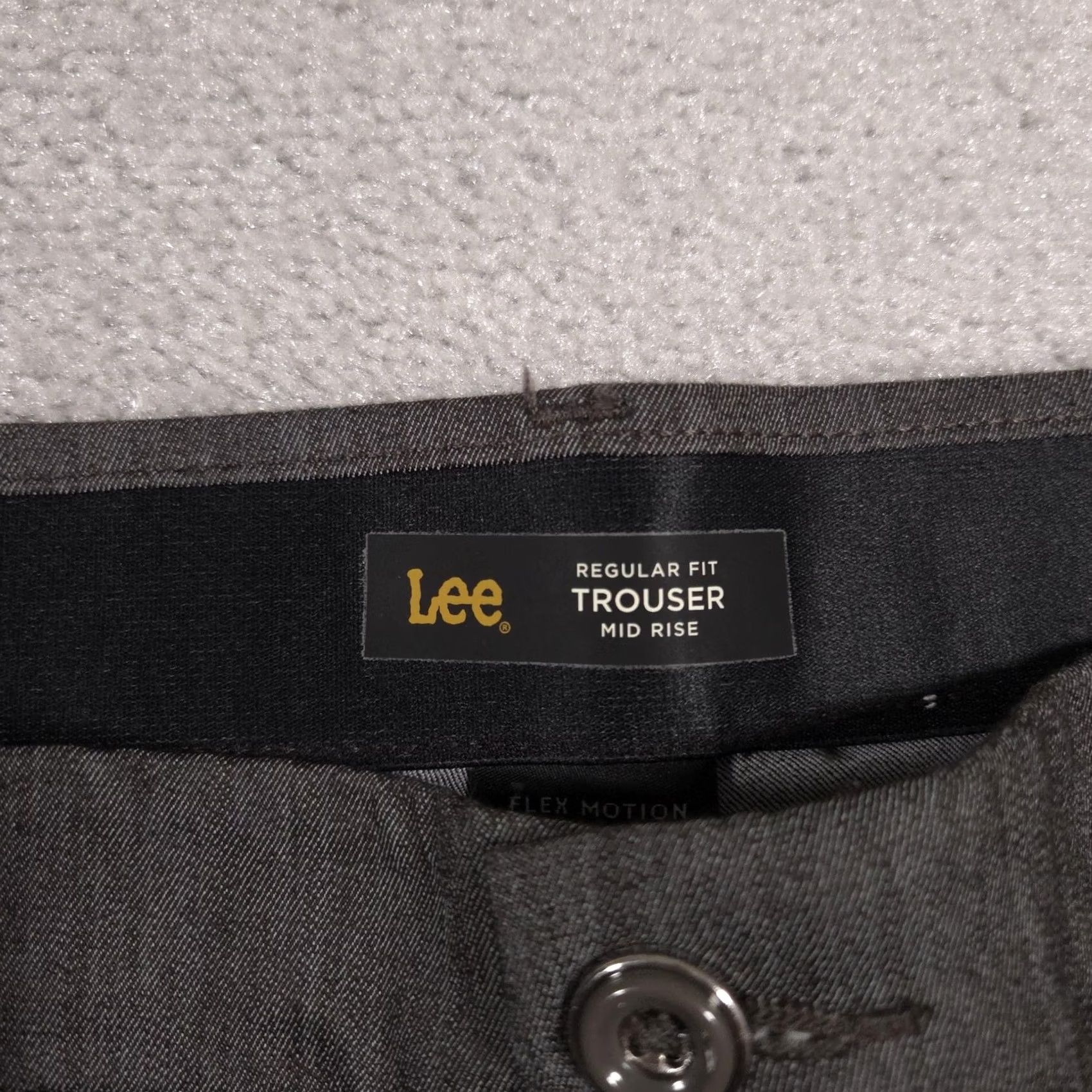 Lee Lee Pants Womens 18 Medium Gray Trouser Regular Fit Flex Motion Mid Rise Work Shirt? Size 40" / US 18 - 7 Thumbnail