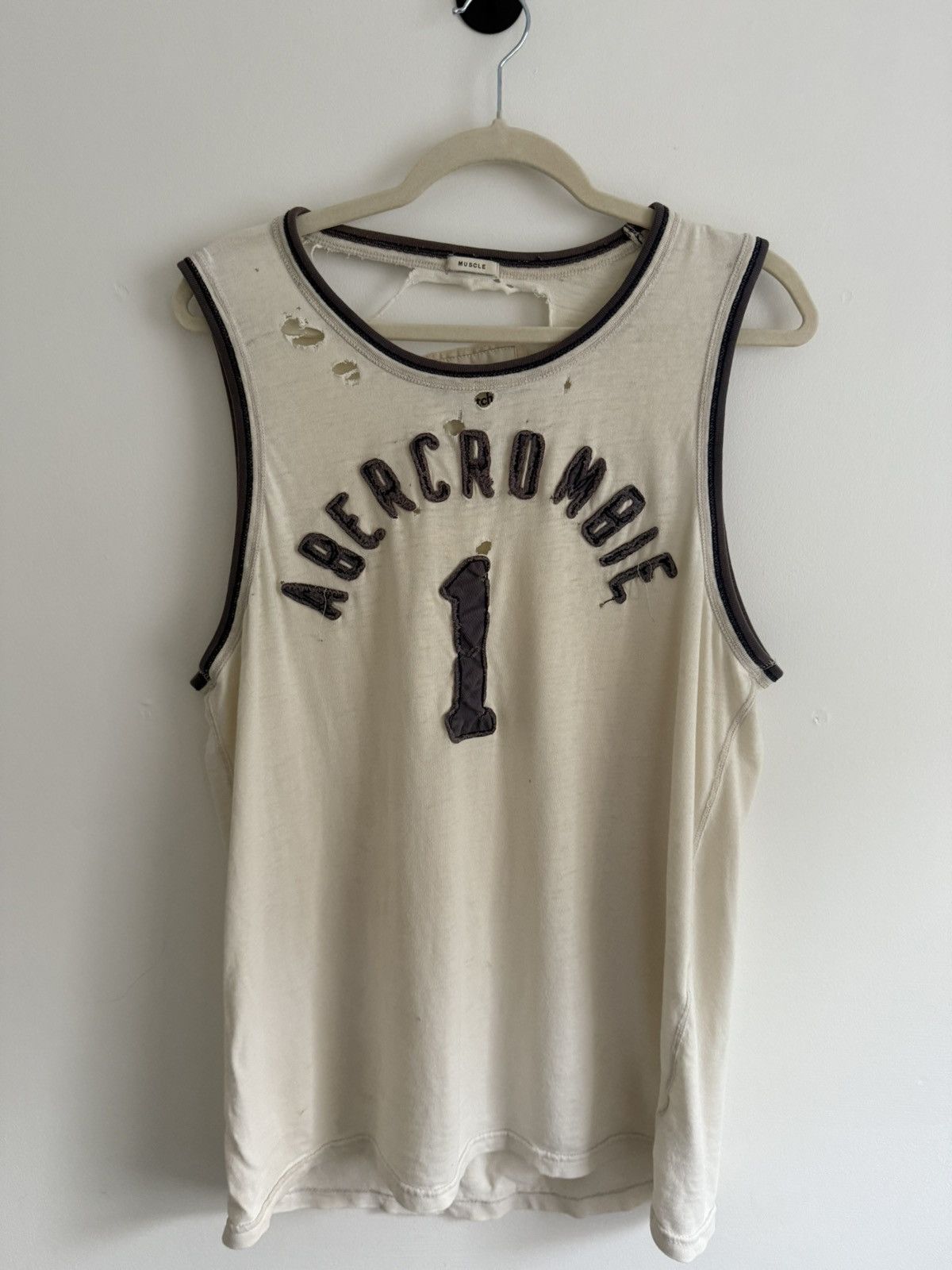 Abercrombie & Fitch Y2K Abercrombie Destroyed Muscle Tank (Cream M/L) Size US L / EU 52-54 / 3 - 1 Thumbnail