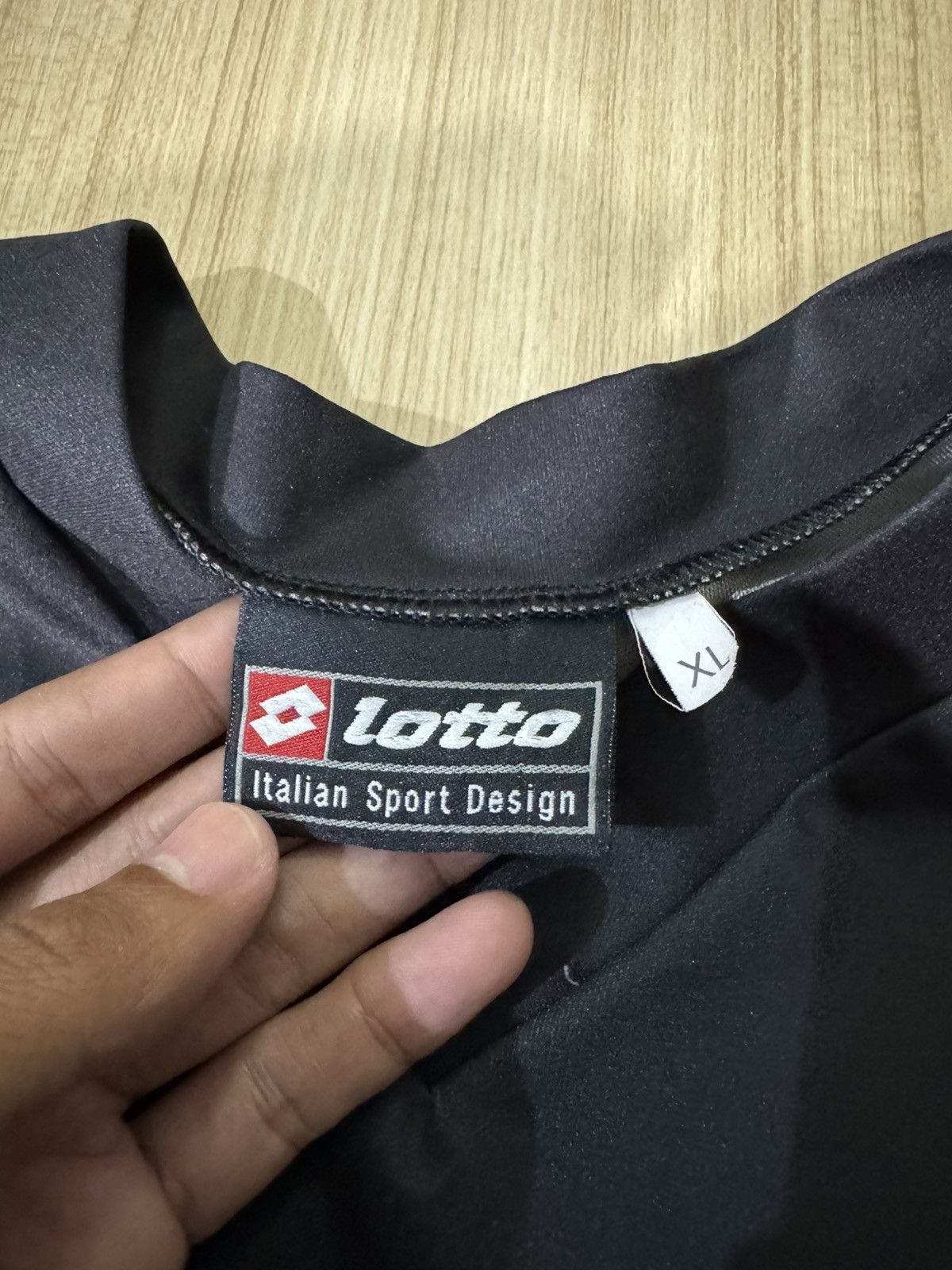 Lotto Sport JUVENTUS AWAY JERSEY FROM 2001-2002 SEASON BY LOTTO 🔥RARE🔥 Size US XL / EU 56 / 4 - 6 Thumbnail