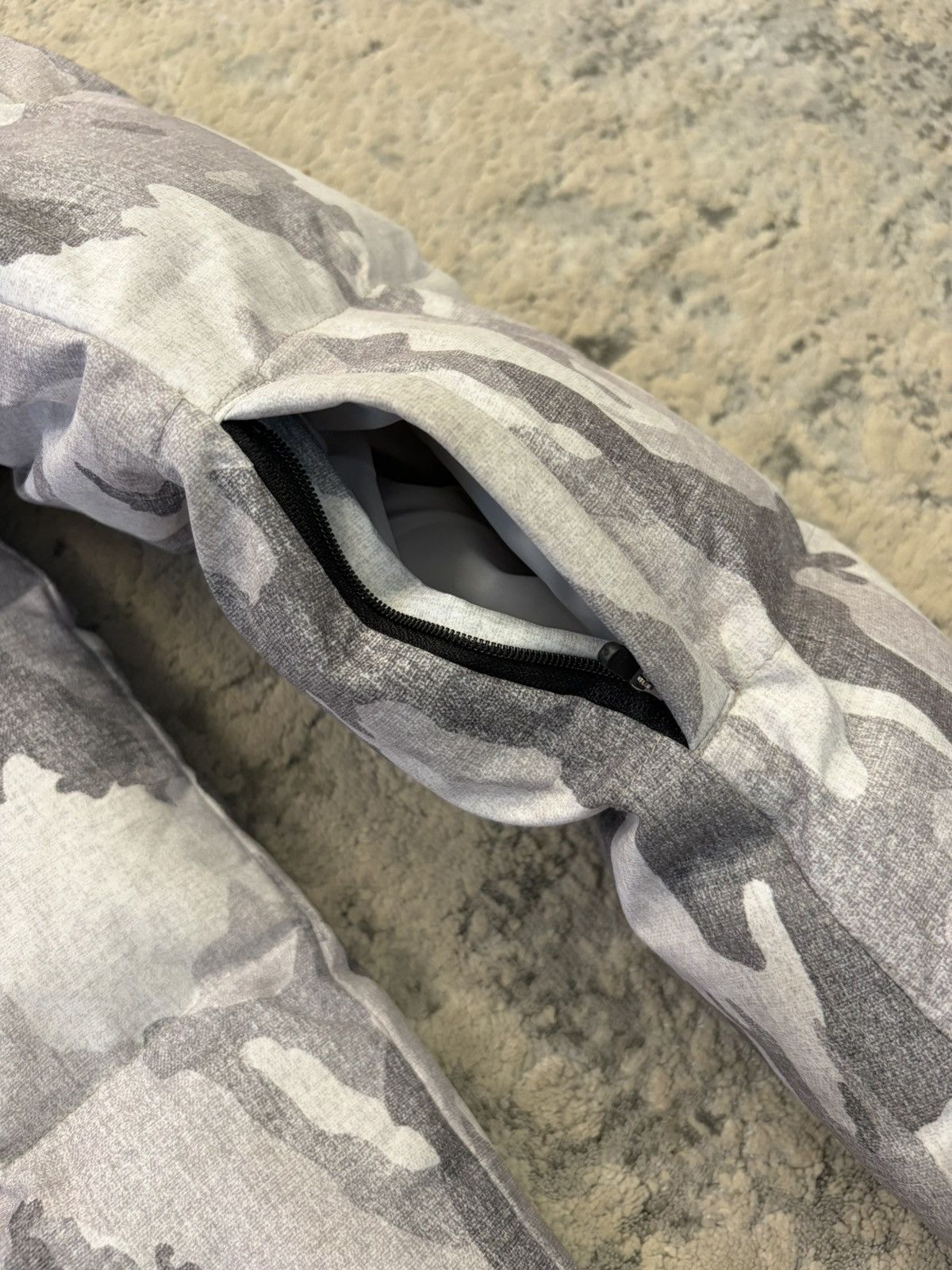 GOSTAR DE FUGA Winter Camo Puffer Jacket Size US M / EU 48-50 / 2 - 4 Thumbnail