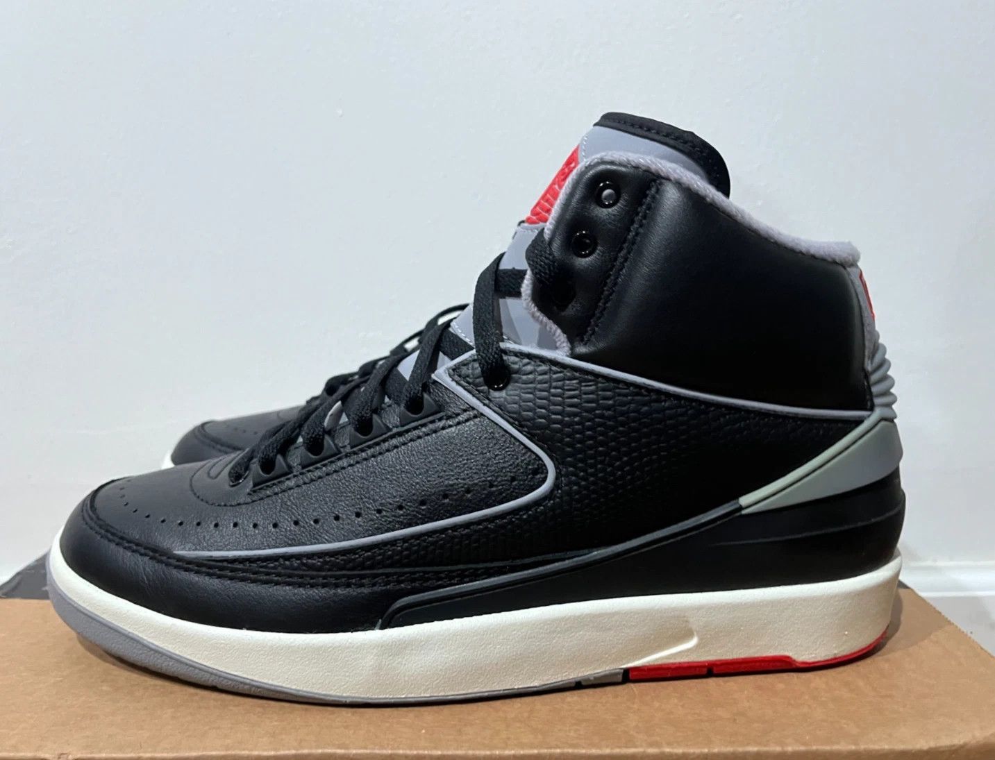 Jordan Brand AIR JORDAN 2 Black Cement Size US 10 / EU 43 - 2 Thumbnail