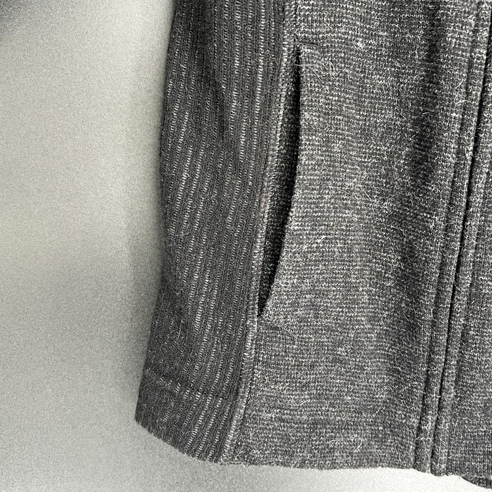 Mountain Hardwear Mountain Hardwear Sarafin Jacket Wool Blend Womens Size XS Black and Gray Size XS / US 0-2 / IT 36-38 - 5 Thumbnail