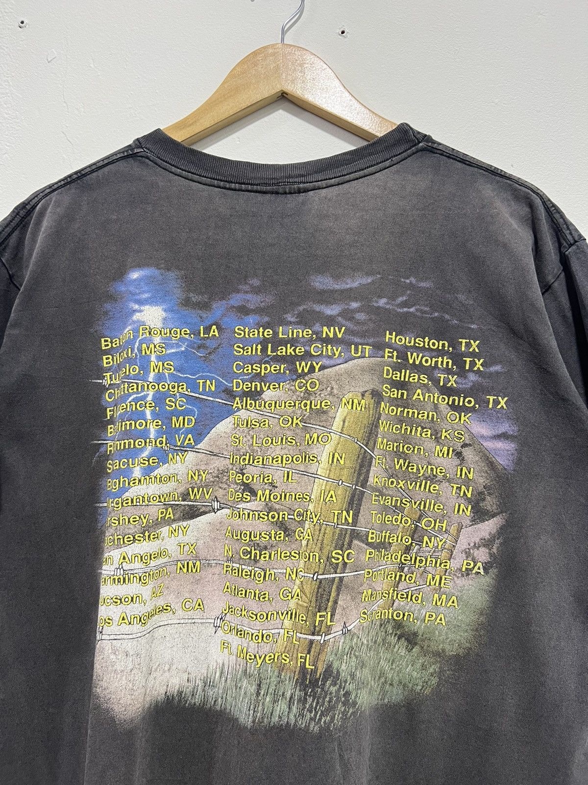 Band Tees × Vintage Vintage 90’s Little Texas Band Sunfaded Tshirt Size US L / EU 52-54 / 3 - 7 Thumbnail
