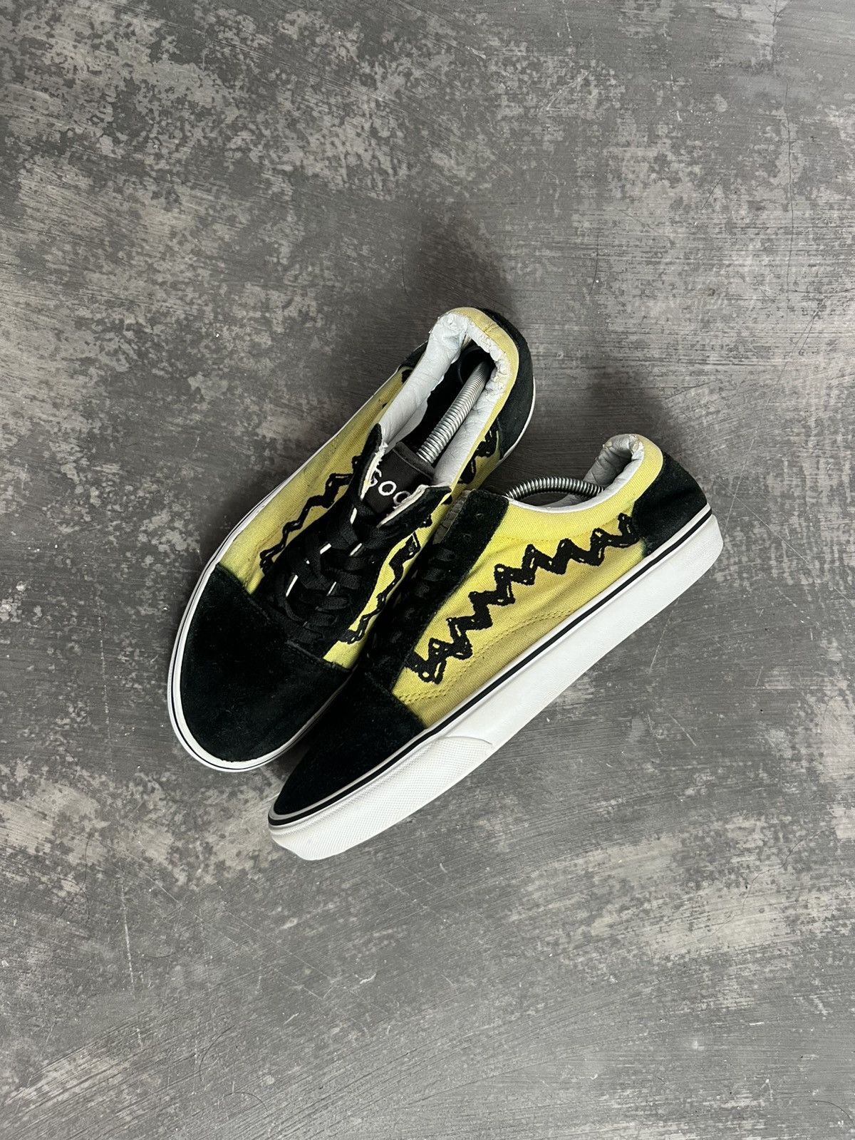 Peanuts × Vans PEANUTS X VANS OLD SKOOL Size US 11 / EU 44 - 1 Thumbnail