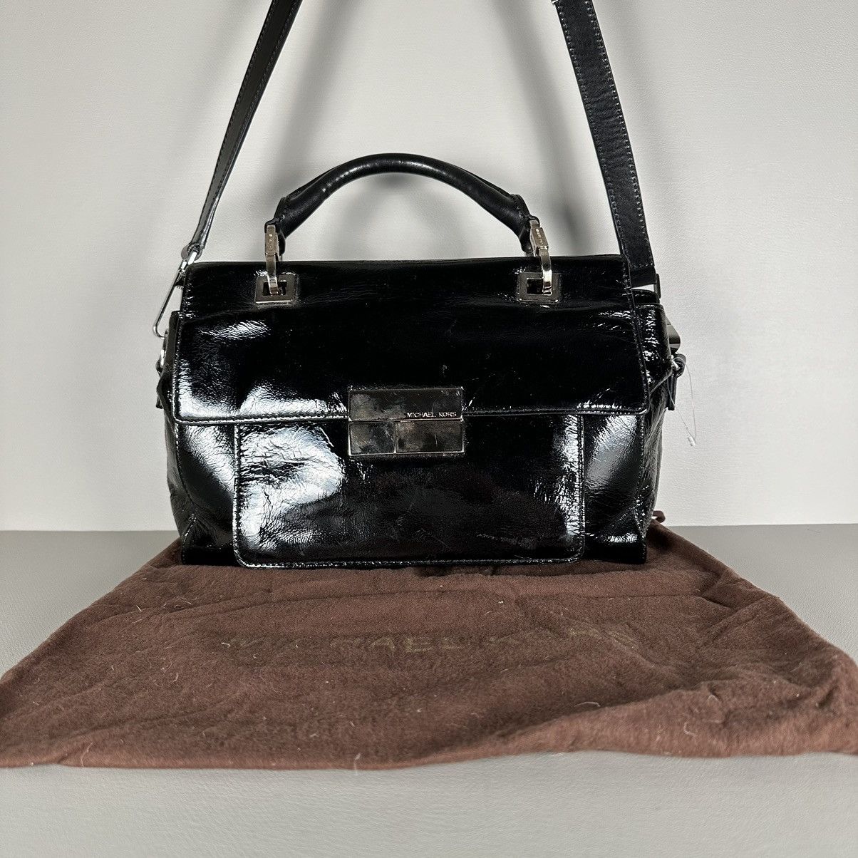 Genuine Leather Michael Kors Patent Leather Shoulder Bag in Black, Women's