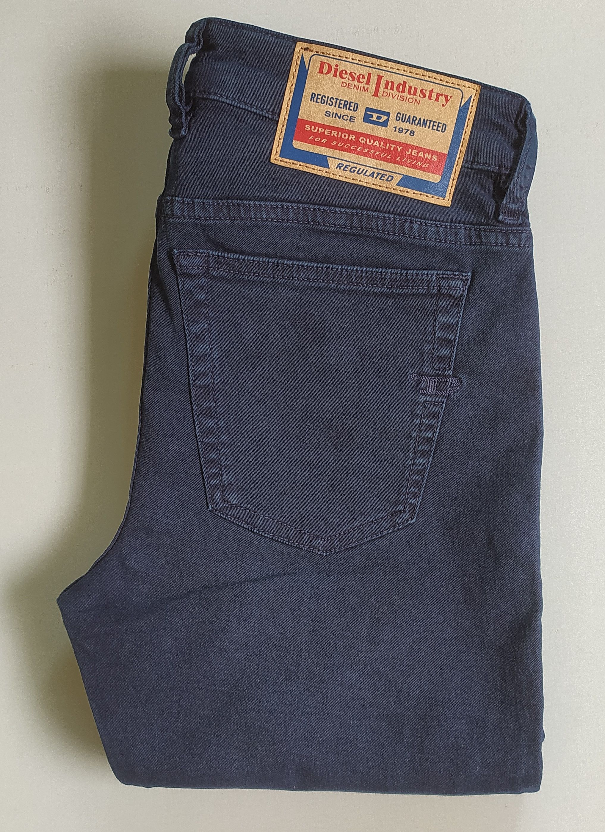 Diesel Diesel 1979 SLEENKER Men's Jeans Free Shipping T/9718 Size US 28 / EU 44 - 1 Thumbnail