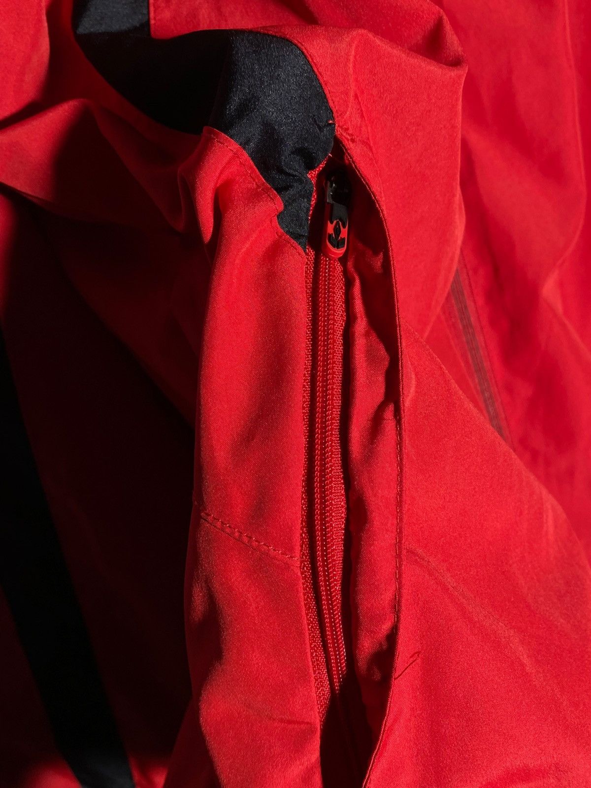 Umbro Vintage Umbro Southampton FC 2000s Full Zip Training Jacket Size US XL / EU 56 / 4 - 16 Thumbnail