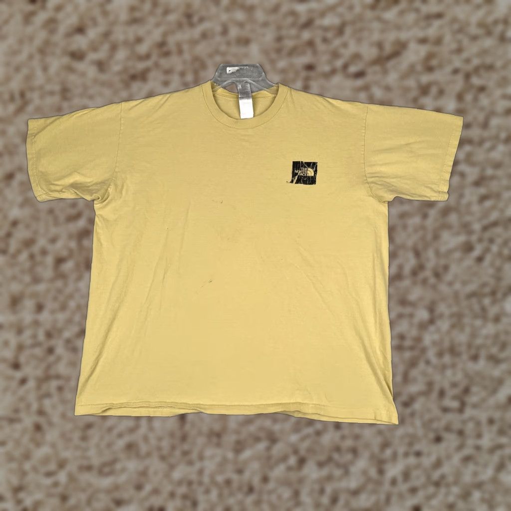 The North Face The North Face Shirt Mens 2XL Yellow Crew Neck Short Sleeve Graphic Tee Logo Size US XXL / EU 58 / 5 - 1 Thumbnail