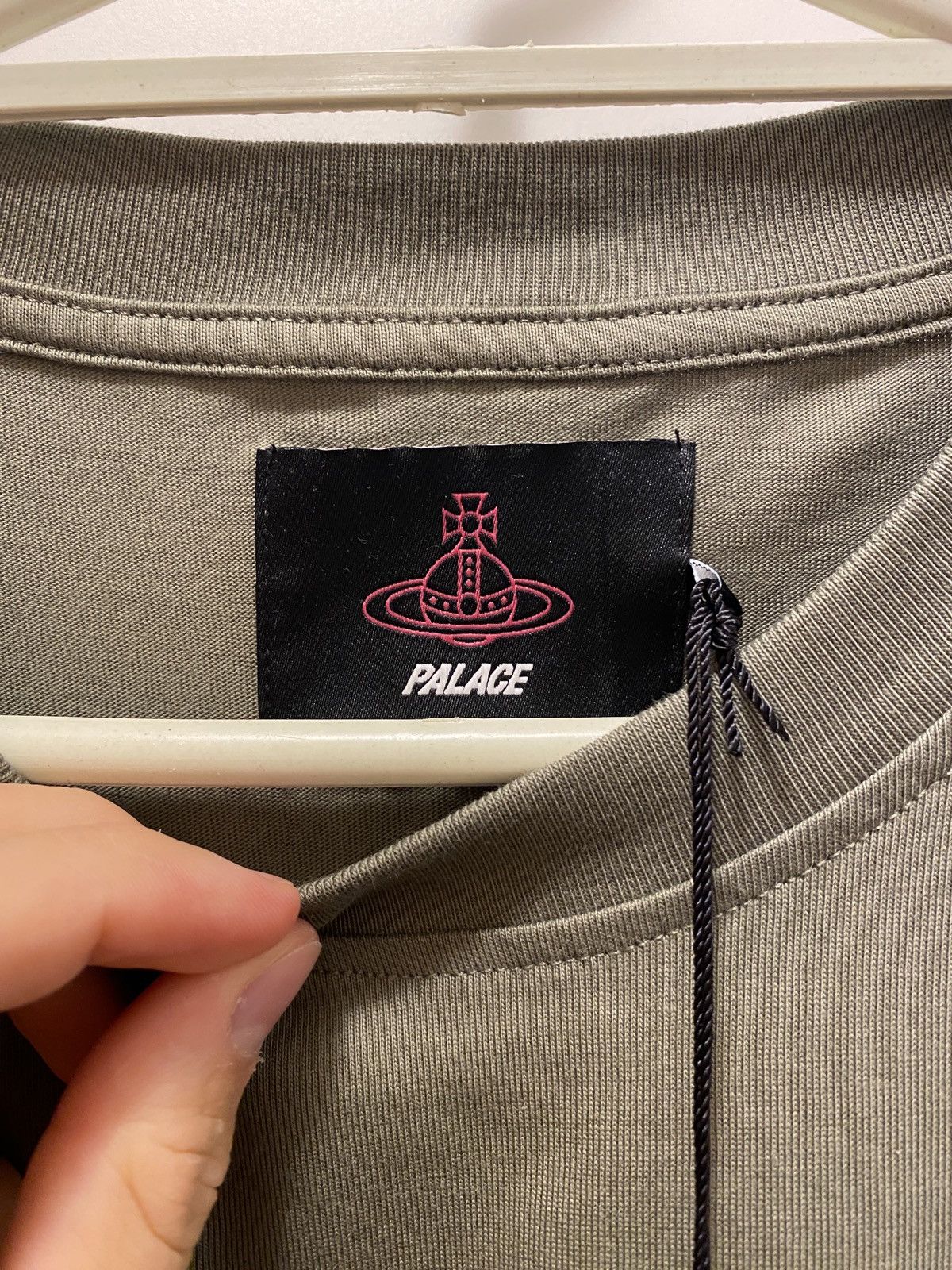 Palace × Vivienne Westwood Palace x Vivienne Westwood Tee Olive Size US L / EU 52-54 / 3 - 4 Thumbnail