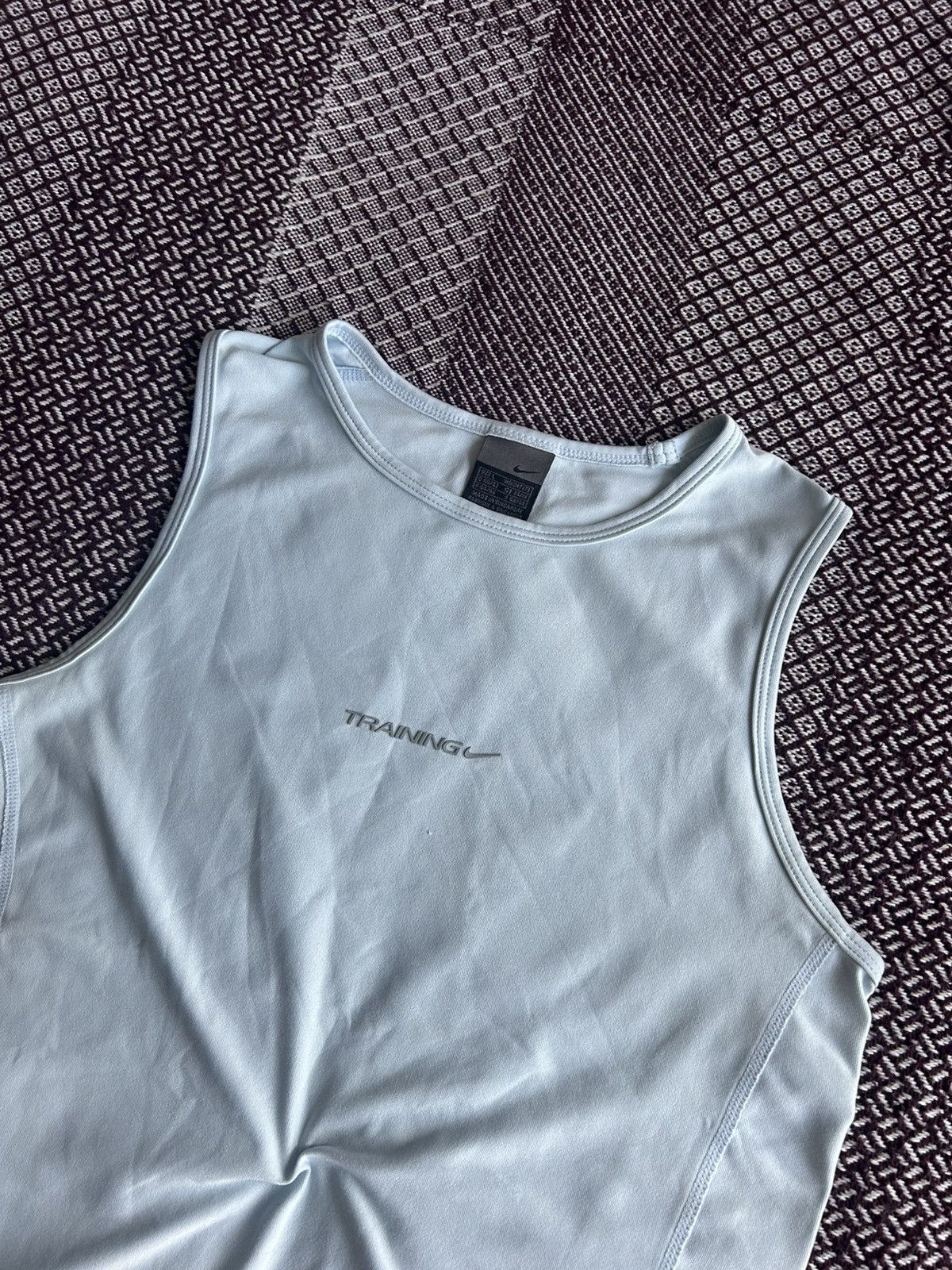 Nike Vintage Nike Dri-Fit Tank Top Y2K Style Streetwear Size L Size L / US 10 / IT 46 - 4 Thumbnail