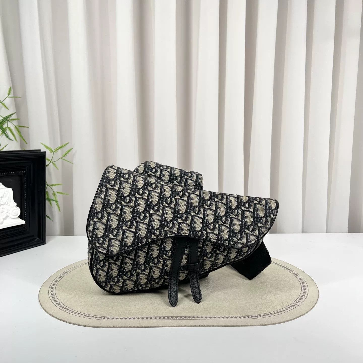 Dior Pre-loved Bag Very good condition Size ONE SIZE - 1 Thumbnail