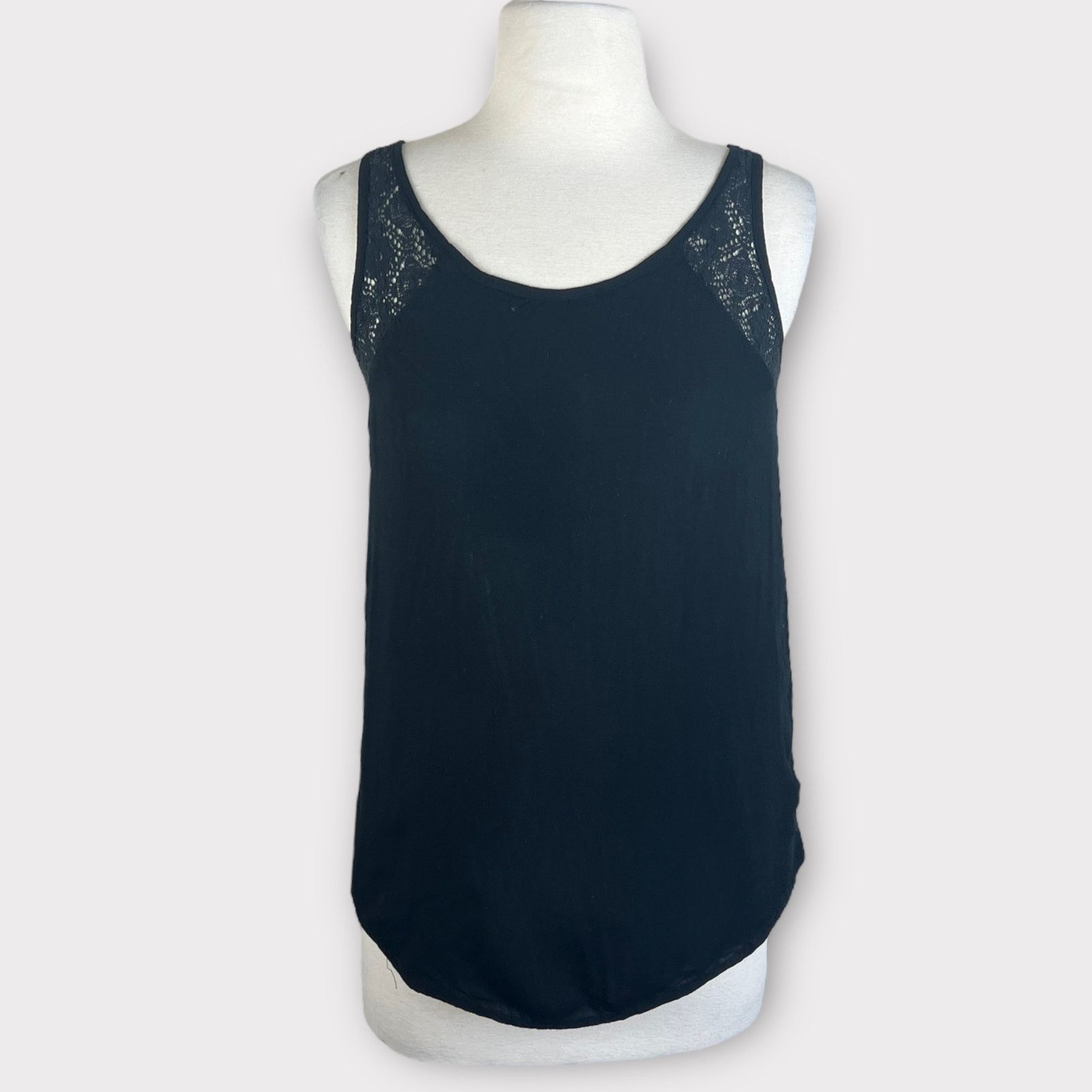 Vintage Mossimo Supply Co | Lace Detail Accent Black Tank Top Size S / US 4 / IT 40 - 1 Thumbnail