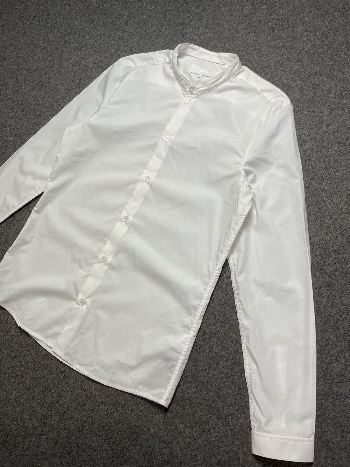 tigha Tigha white Classic NEW shirt Size US S / EU 44-46 / 1 - 3 Thumbnail