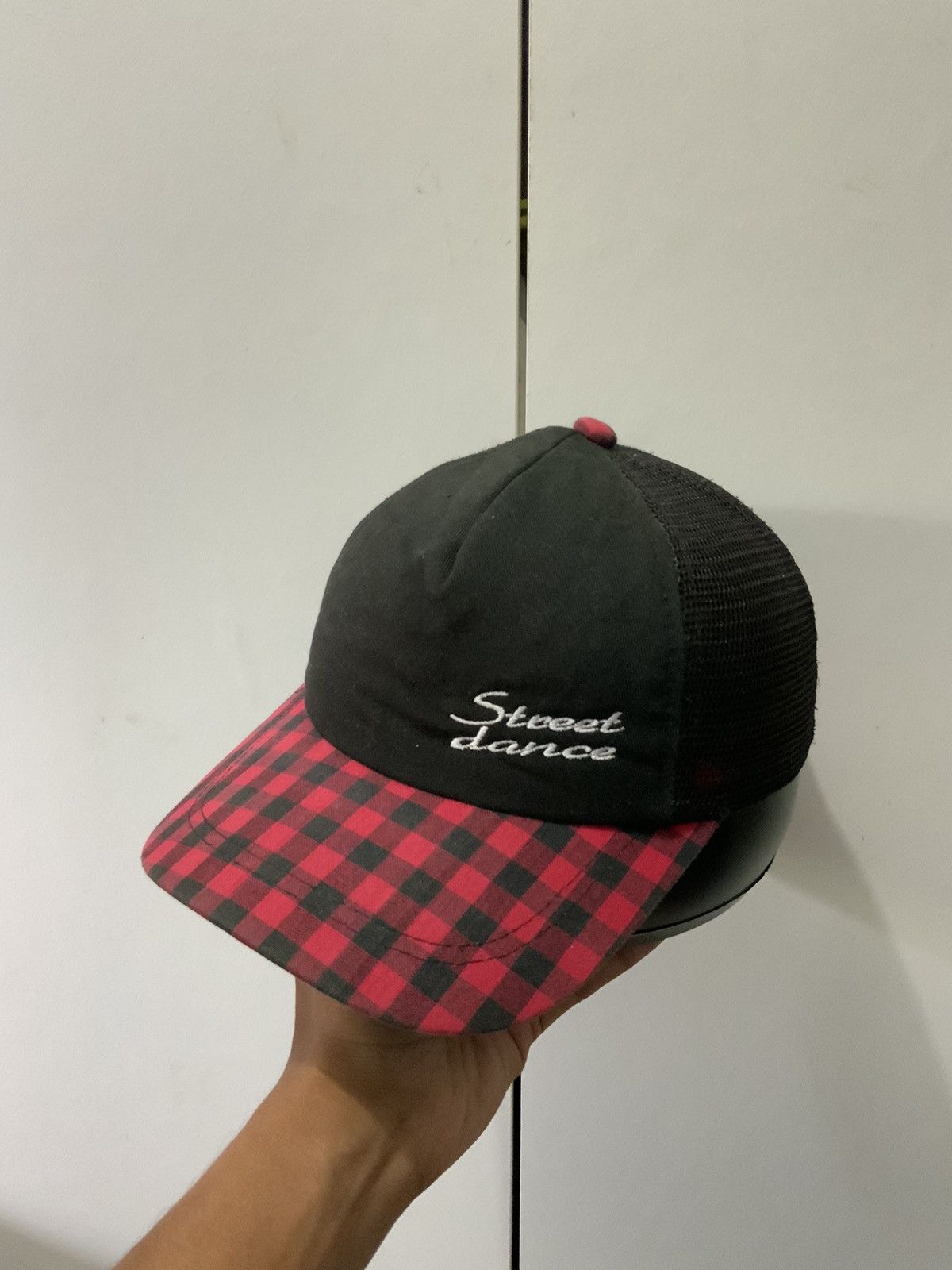 Street Dance Black Trucker Hat