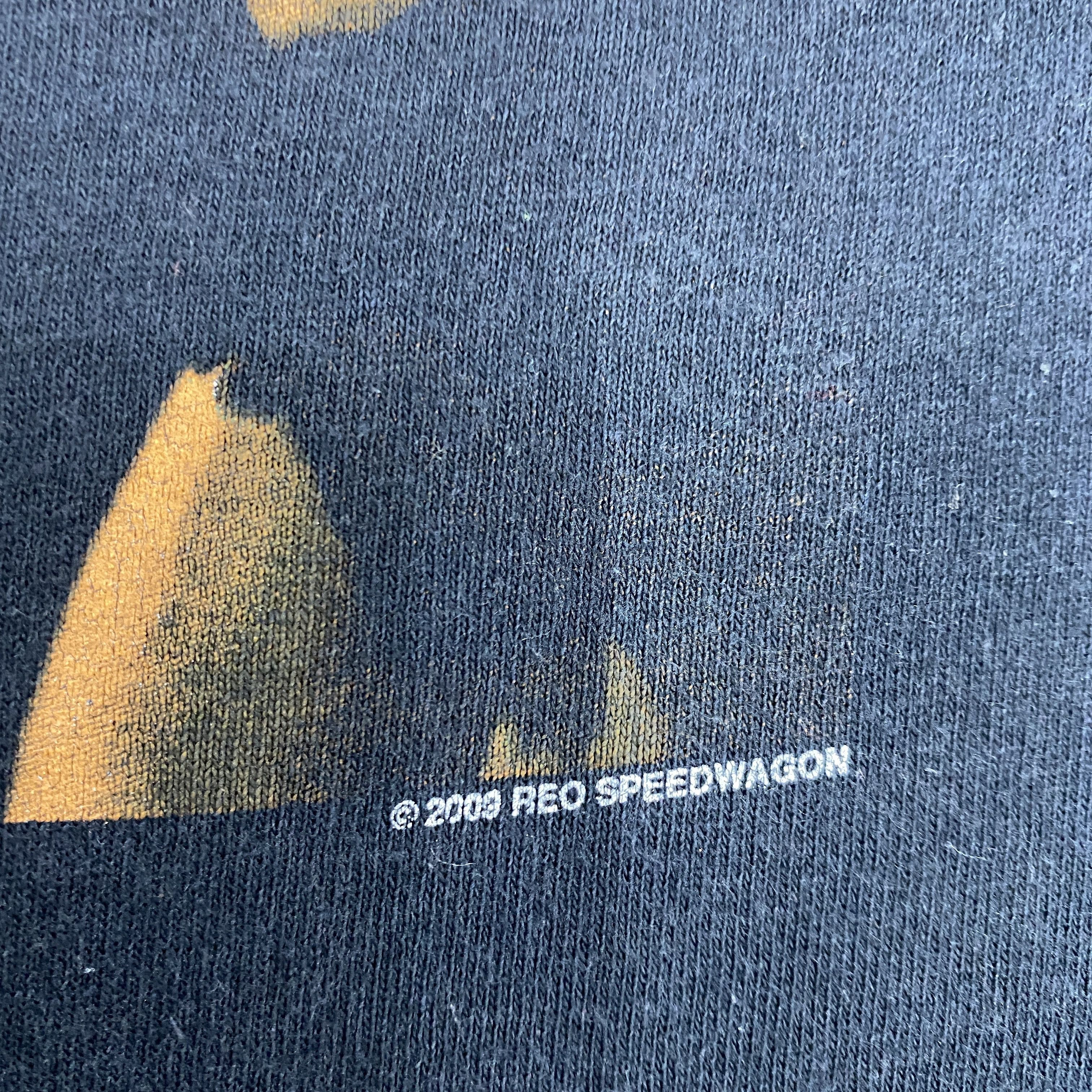Band Tees Vintage REO SPEEDWAGON HI INFIDELITY Small Shirt - M017 Size US S / EU 44-46 / 1 - 5 Thumbnail