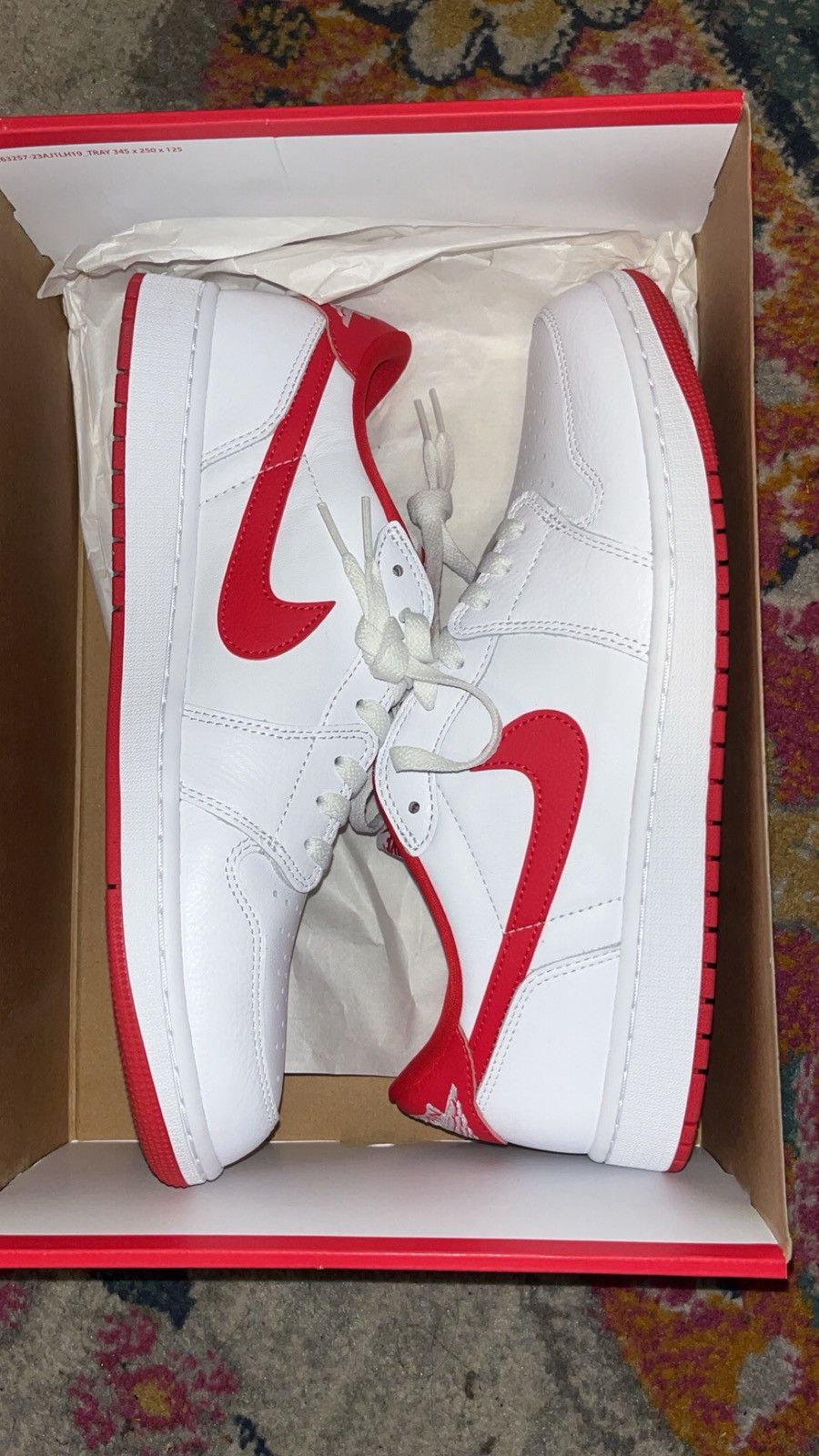 Jordan Brand Size 13 - Air Jordan 1 Retro OG Low University Red Size US 13 / EU 46 - 3 Thumbnail