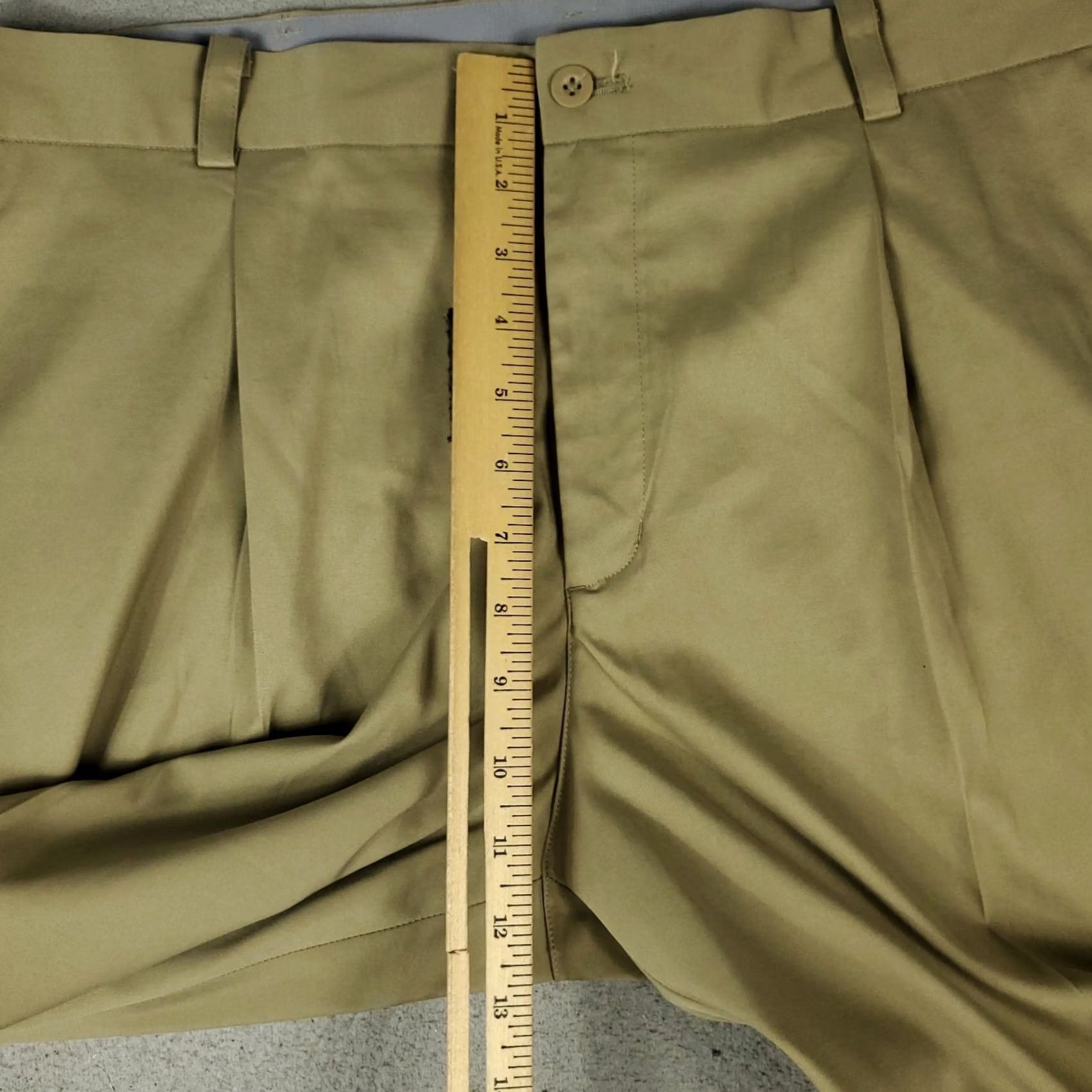 Nike Nike Pants Mens Regular Chino Trousers 35x32 Beige Dri Fit Pleated Front Pocket Logos Vintage No 90s Preppy Outdoor American Classic Sports Size US 35 - 6 Thumbnail