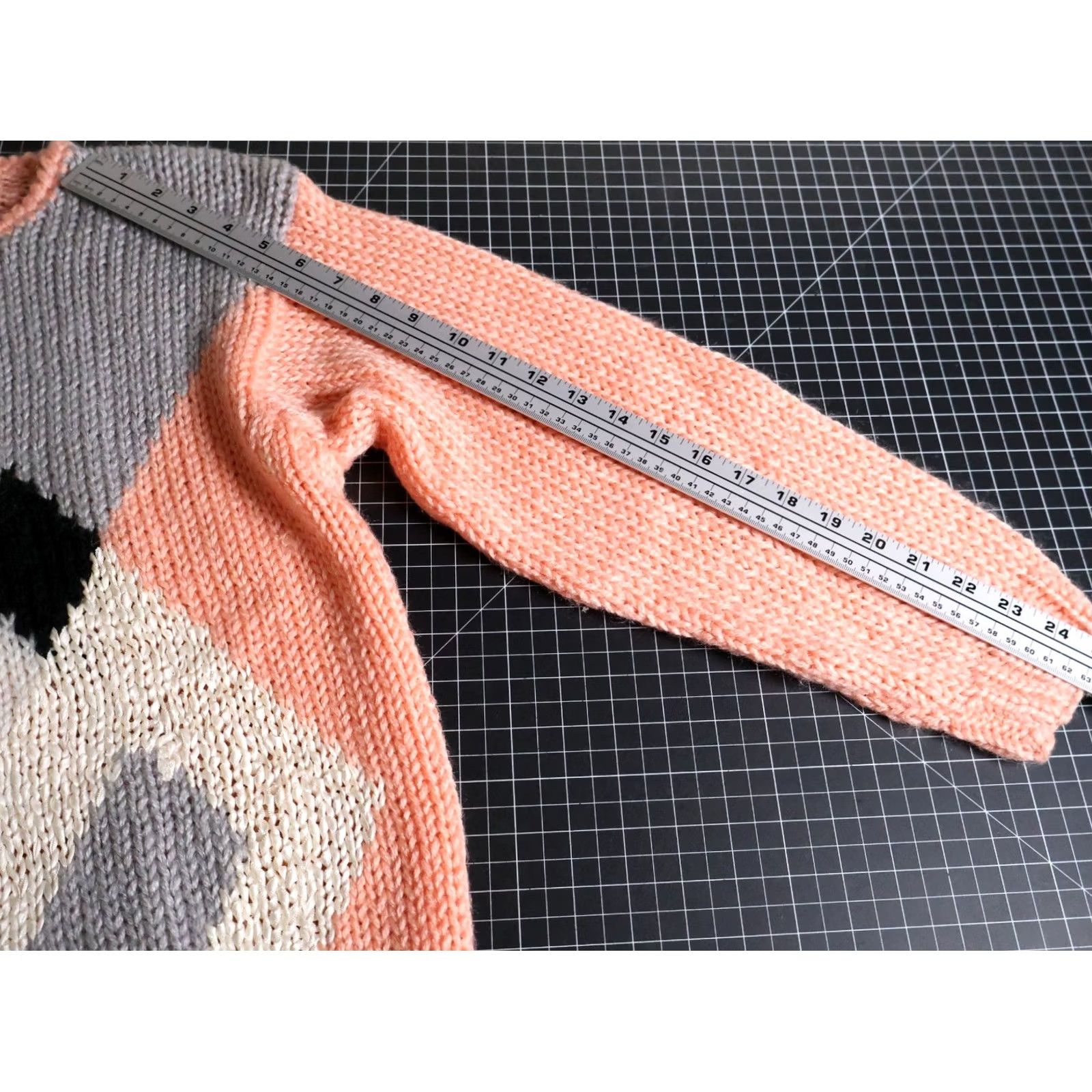 Pinko VINTAGE 80s Chunky Knit Sweater Women's Medium Pink Gray Geometric Acrylic VTG Pullover Crew Neck Casual Hipster Retro Womens Size S / US 4 / IT 40 - 7 Thumbnail