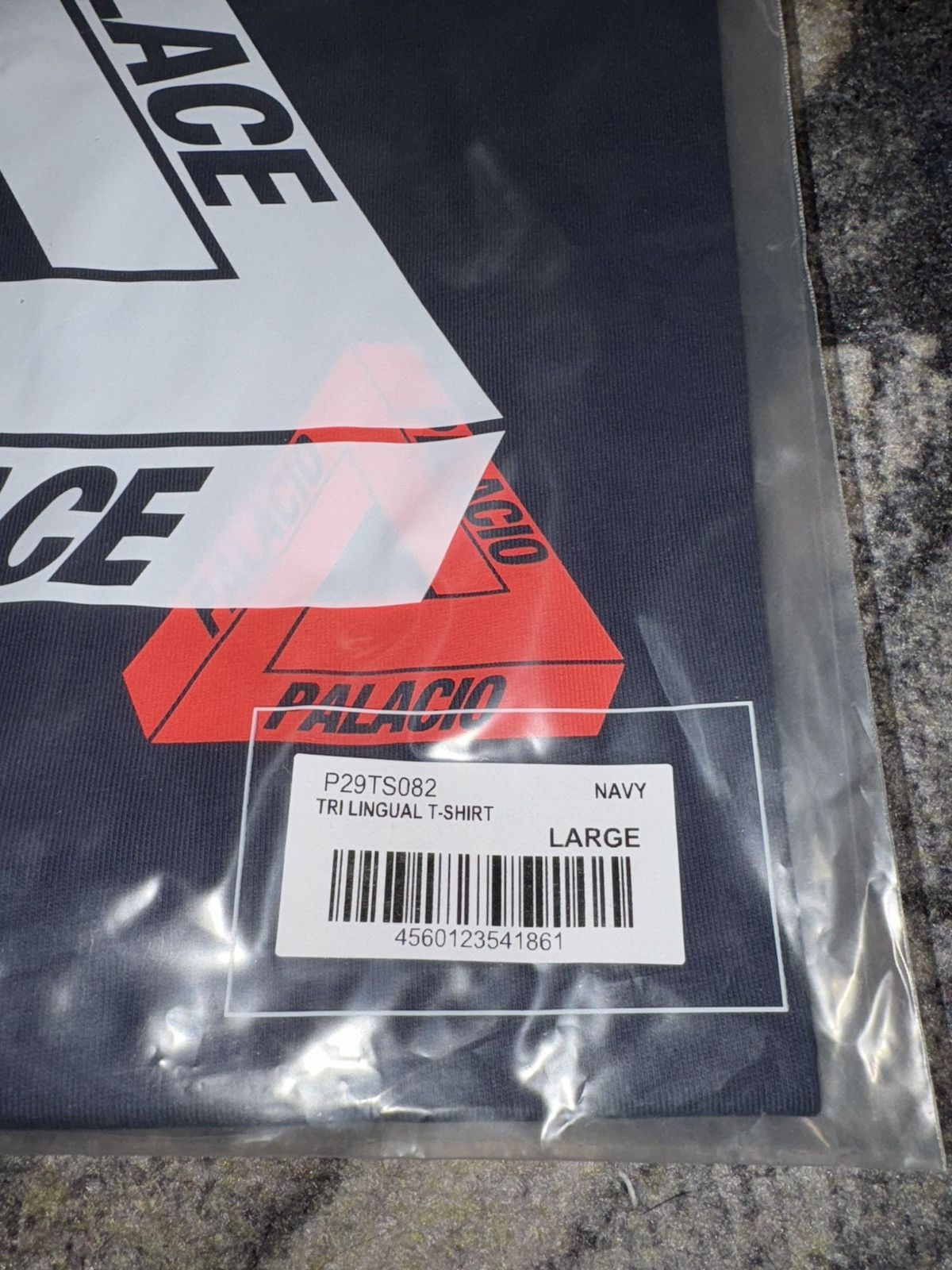 Palace Palace Spanish Tri Lingual T-Shirt Navy Size US L / EU 52-54 / 3 - 4 Thumbnail