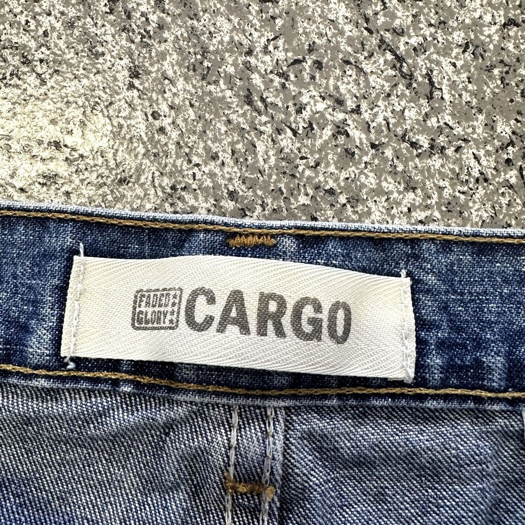 Faded Glory Faded Glory Denim Cargo Shorts Mens 34x10 Vintage Y2K Jean Co Cotton Denim Cargo 5-Pocket Mens Size US 34 / EU 50 - 2 Thumbnail
