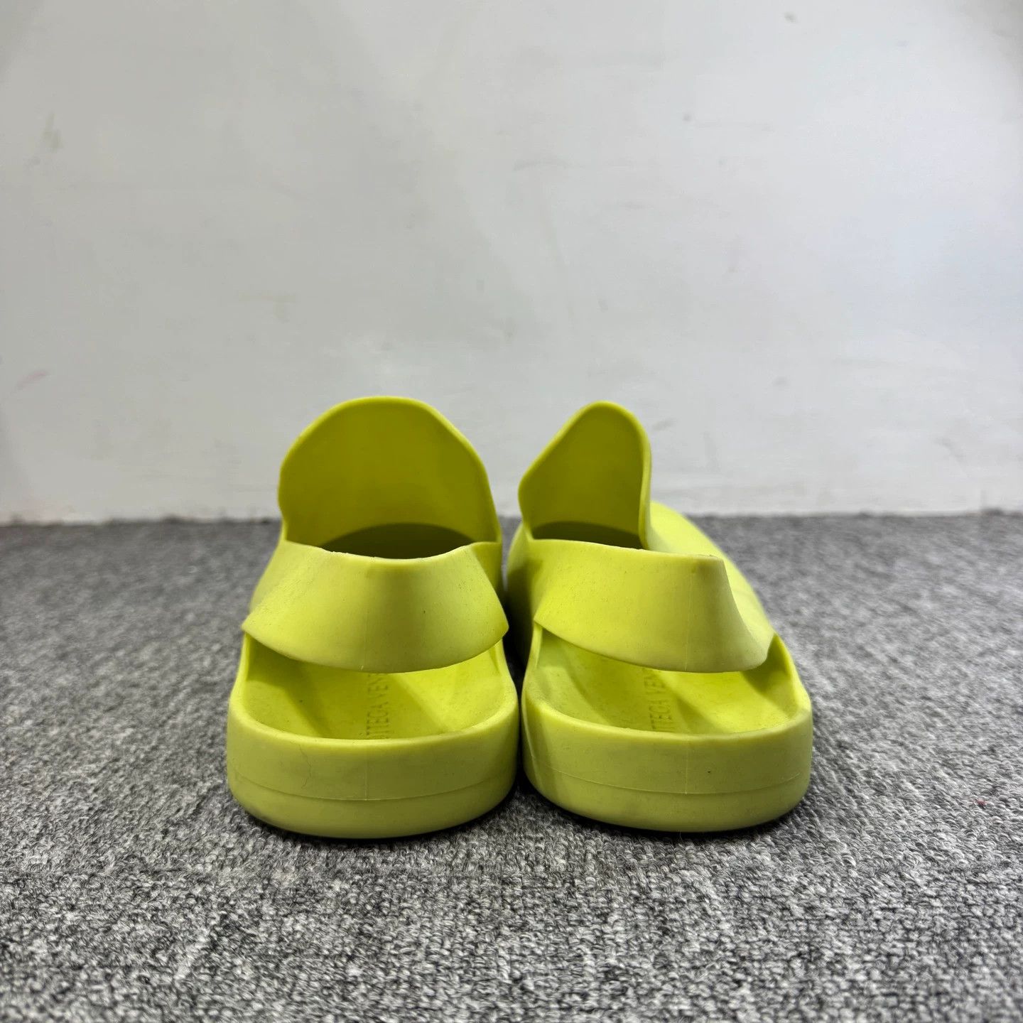Bottega Veneta BV 95 New Rubber Slippers 39 Size US 8.5 / IT 38.5 - 3 Thumbnail